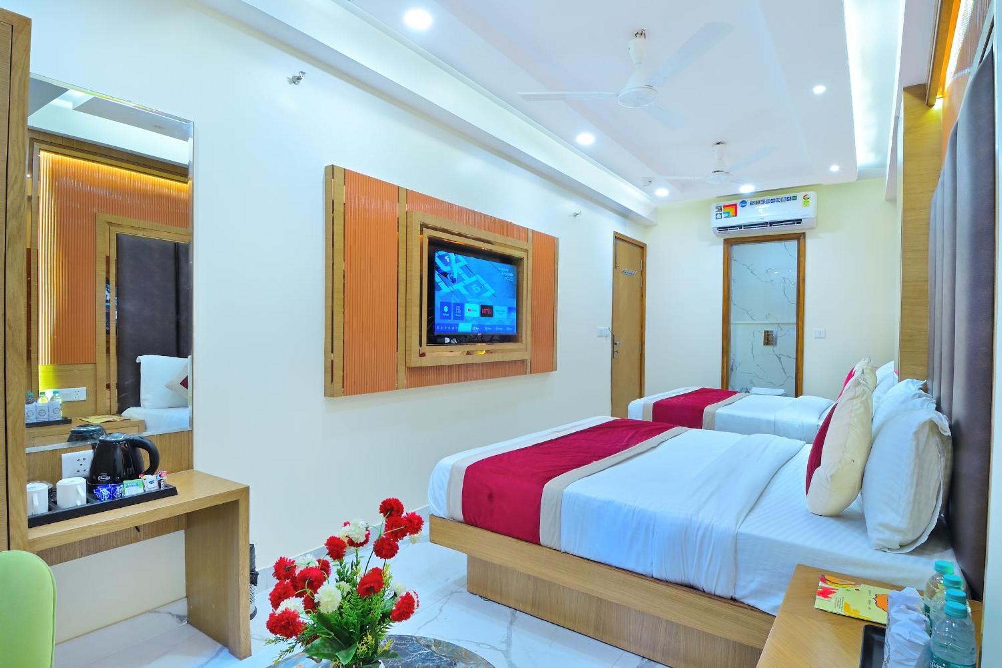 Northern Palace - 1 Min From Connaught Place & Railway Station Hotel
