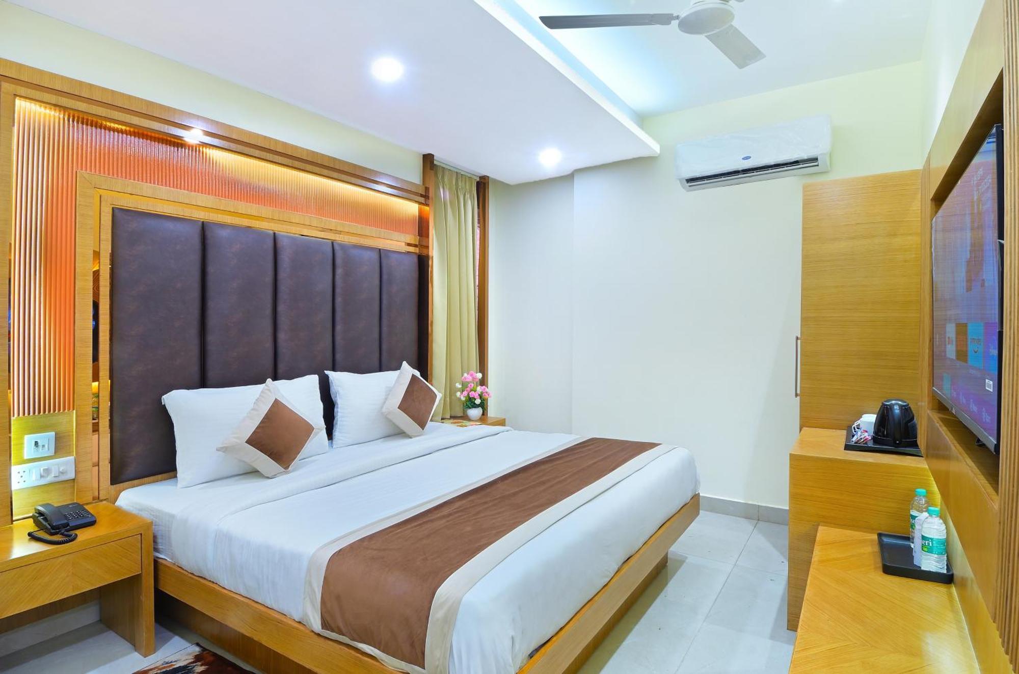 Northern Palace - 1 Min From Connaught Place & Railway Station Hotel