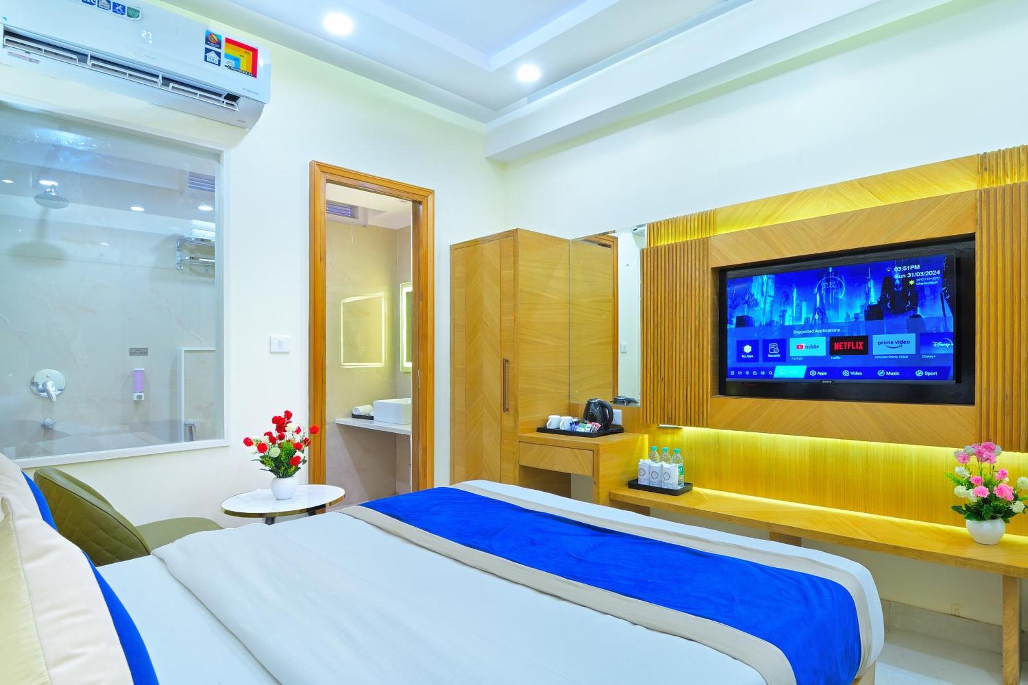 Hotel Northern Palace - 1 Min From Connaught Place & Railway Station