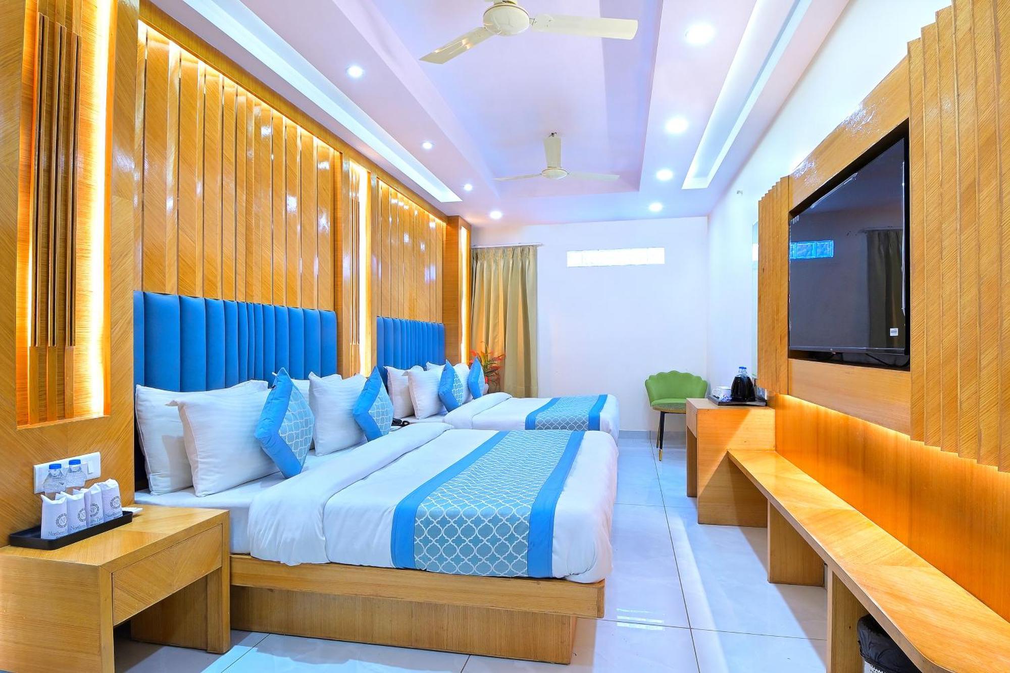Hotel Northern Palace - 1 Min From Connaught Place & Railway Station