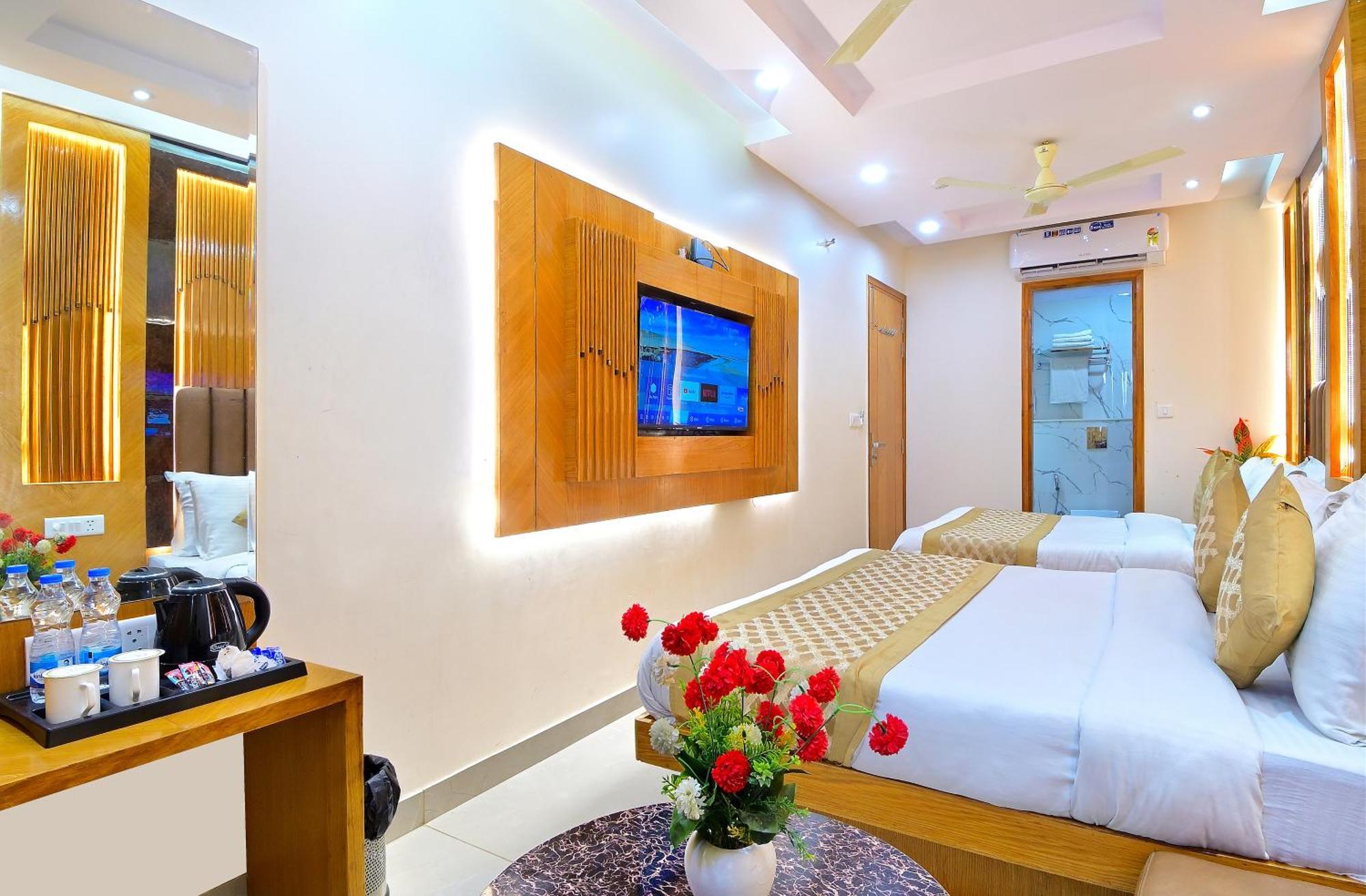 Northern Palace - 1 Min From Connaught Place & Railway Station Hotel New Delhi