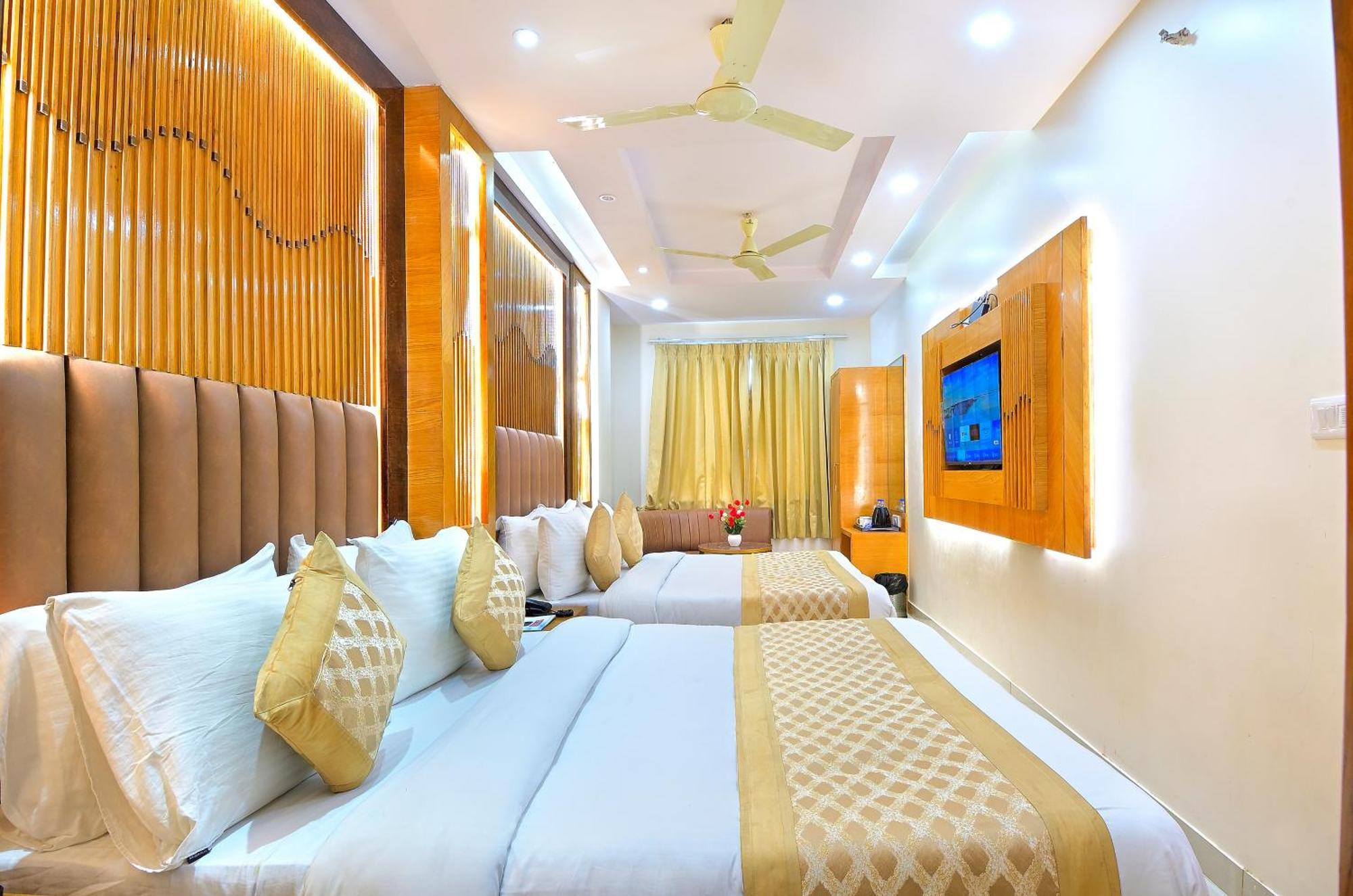 Hotel Northern Palace - 1 Min From Connaught Place & Railway Station New Delhi