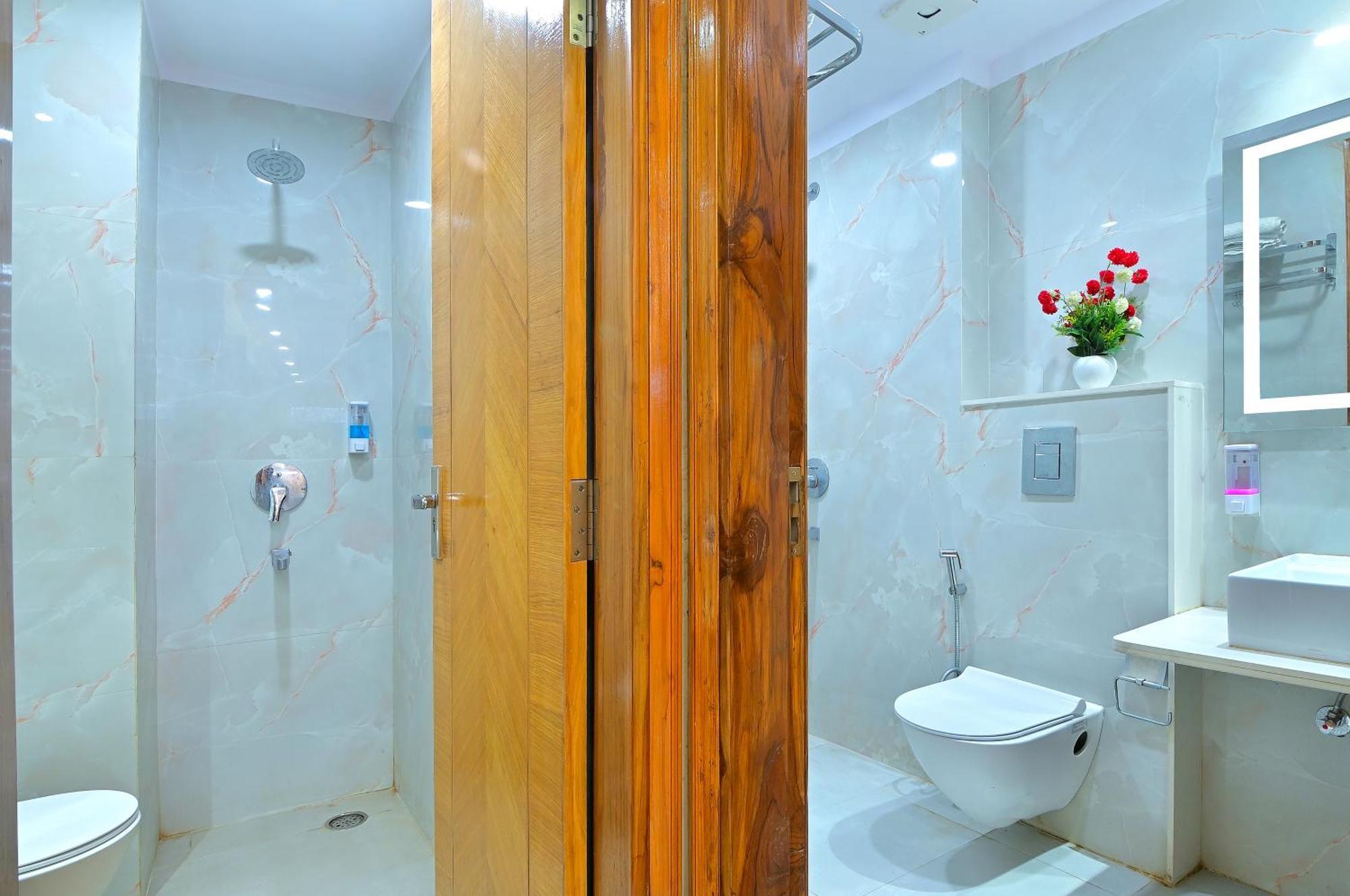 Northern Palace - 1 Min From Connaught Place & Railway Station