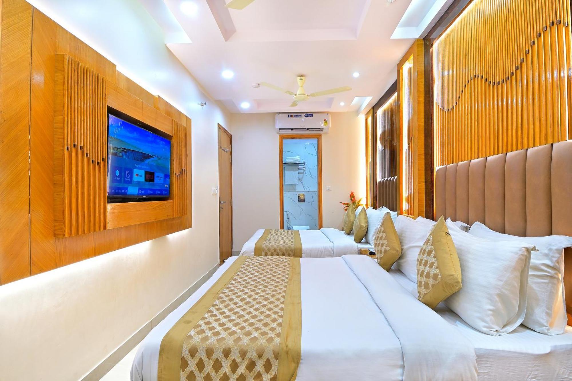 Northern Palace - 1 Min From Connaught Place & Railway Station Hotel New Delhi