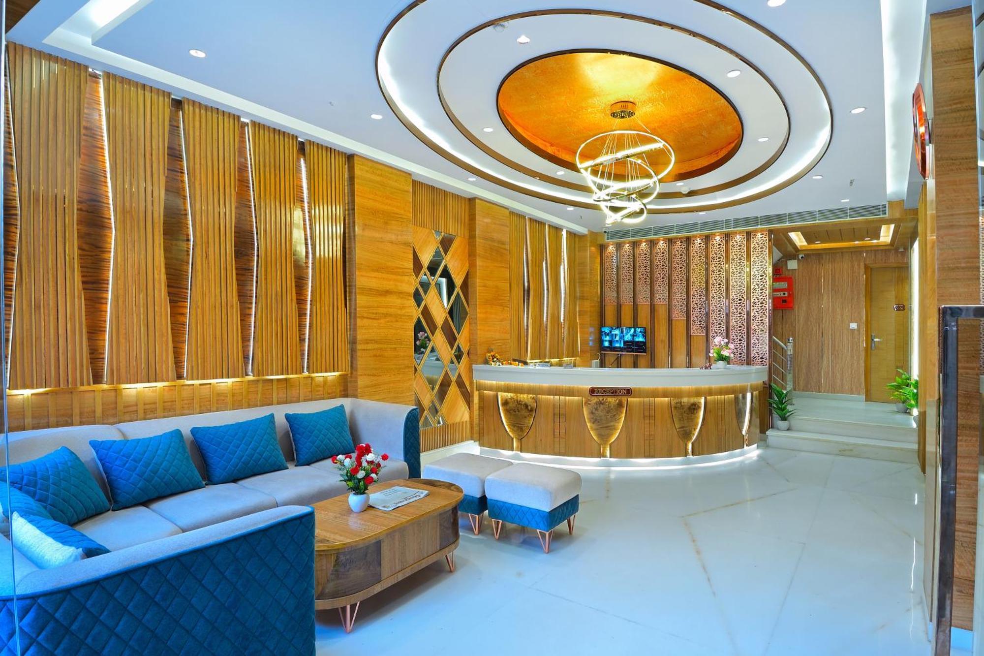 Northern Palace - 1 Min From Connaught Place & Railway Station