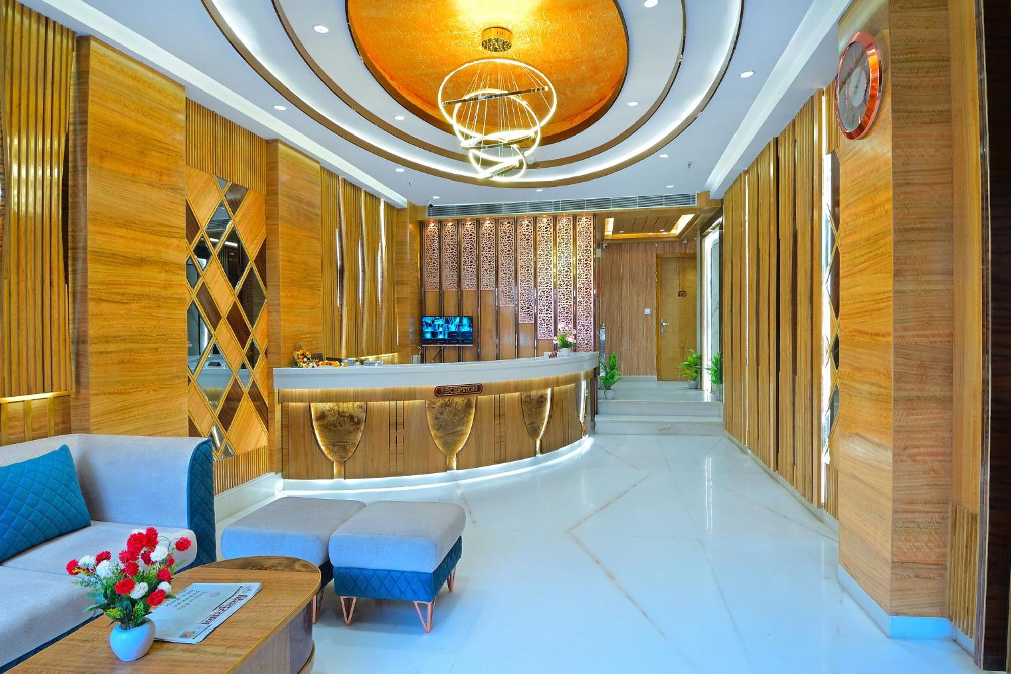 Northern Palace - 1 Min From Connaught Place & Railway Station Hotel 4*