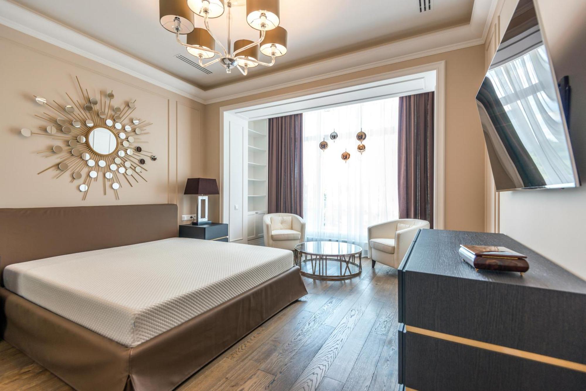 Tej International Plaza A Family Near Igi Delhi Airport Hotel 4*
