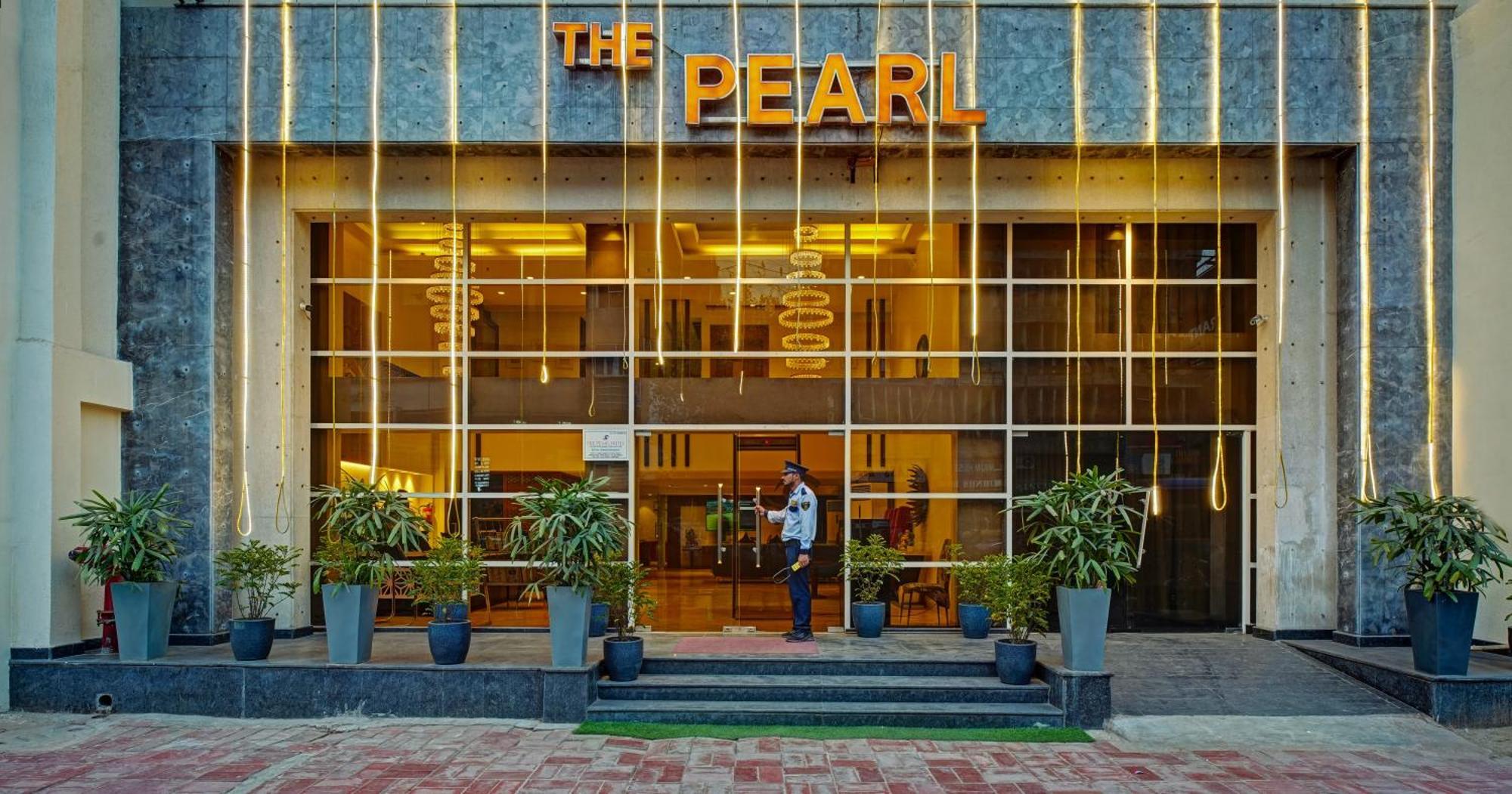 Hotel The Pearl - Free Airport Pickup - Traveler's Choice Award Winner For 2025