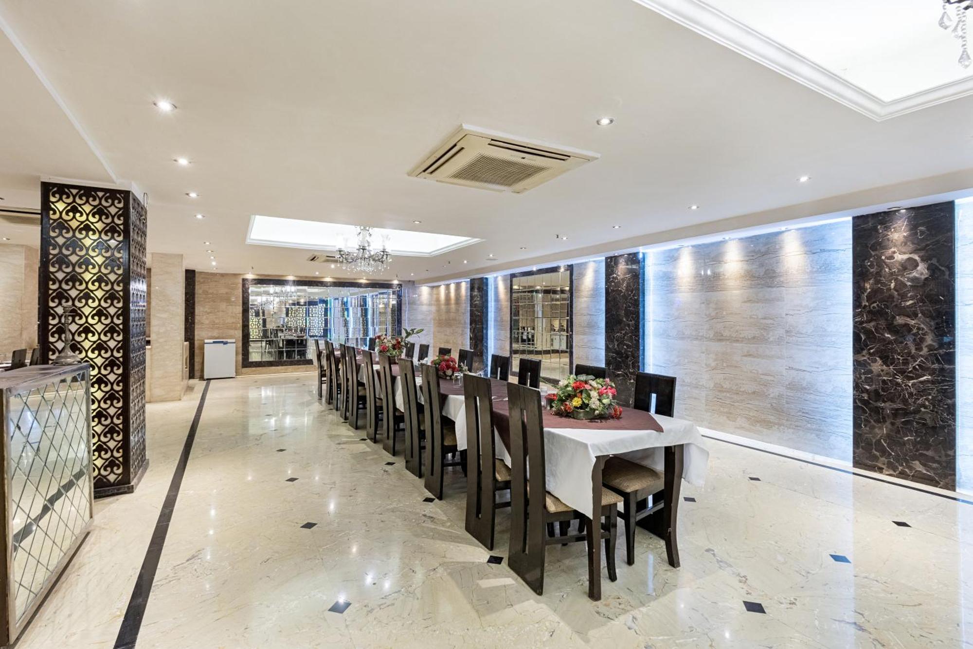 Alaya Emperor Palms Hotel 4*