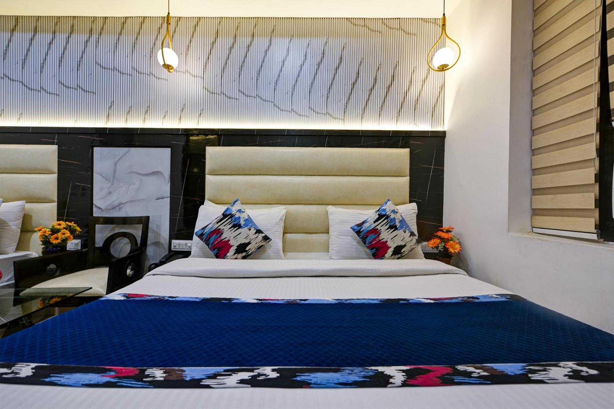 Hotel Baba Deluxe Near Railway Station And Center -by Rcg New Delhi