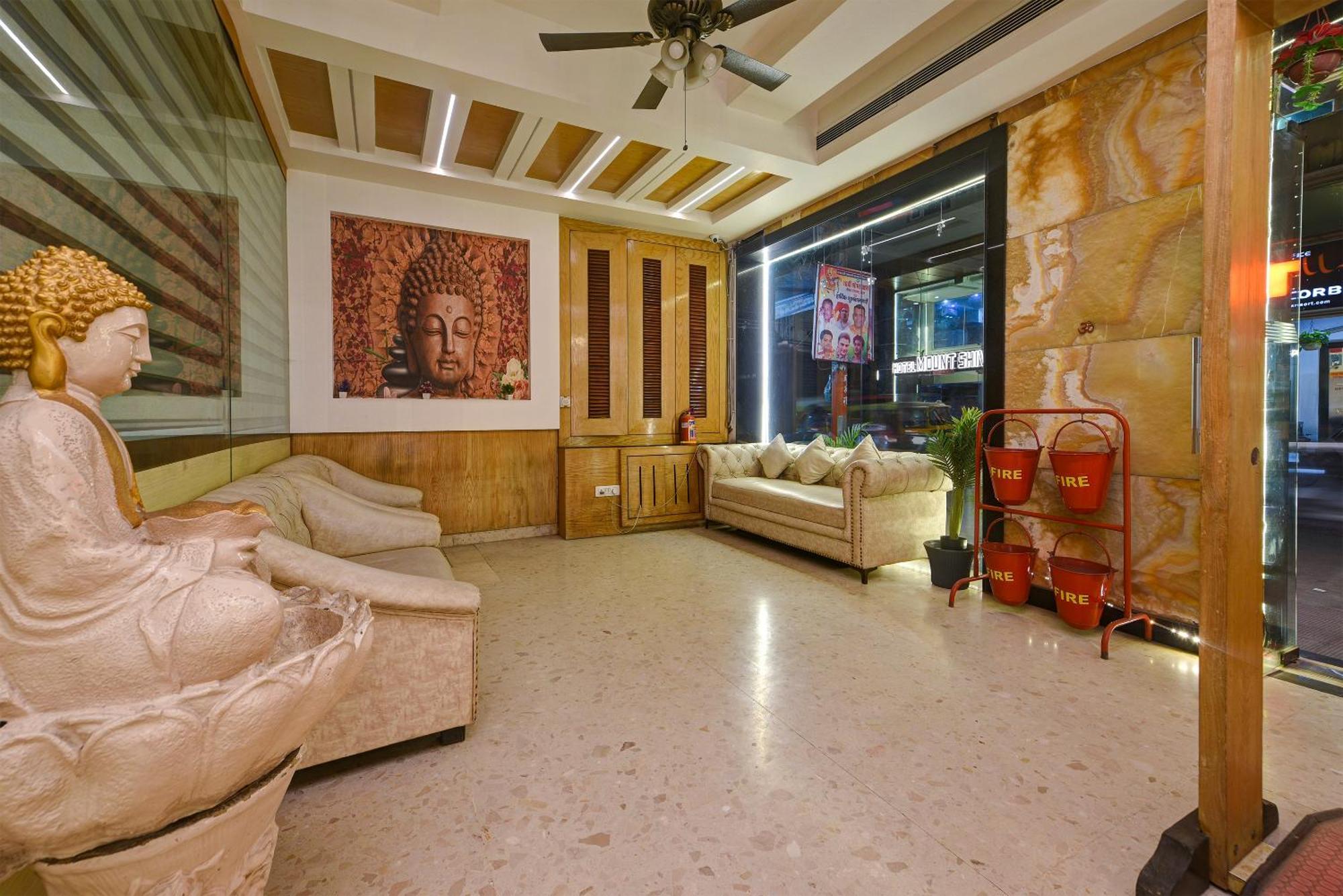Baba Deluxe Near Railway Station And Center -by Rcg New Delhi