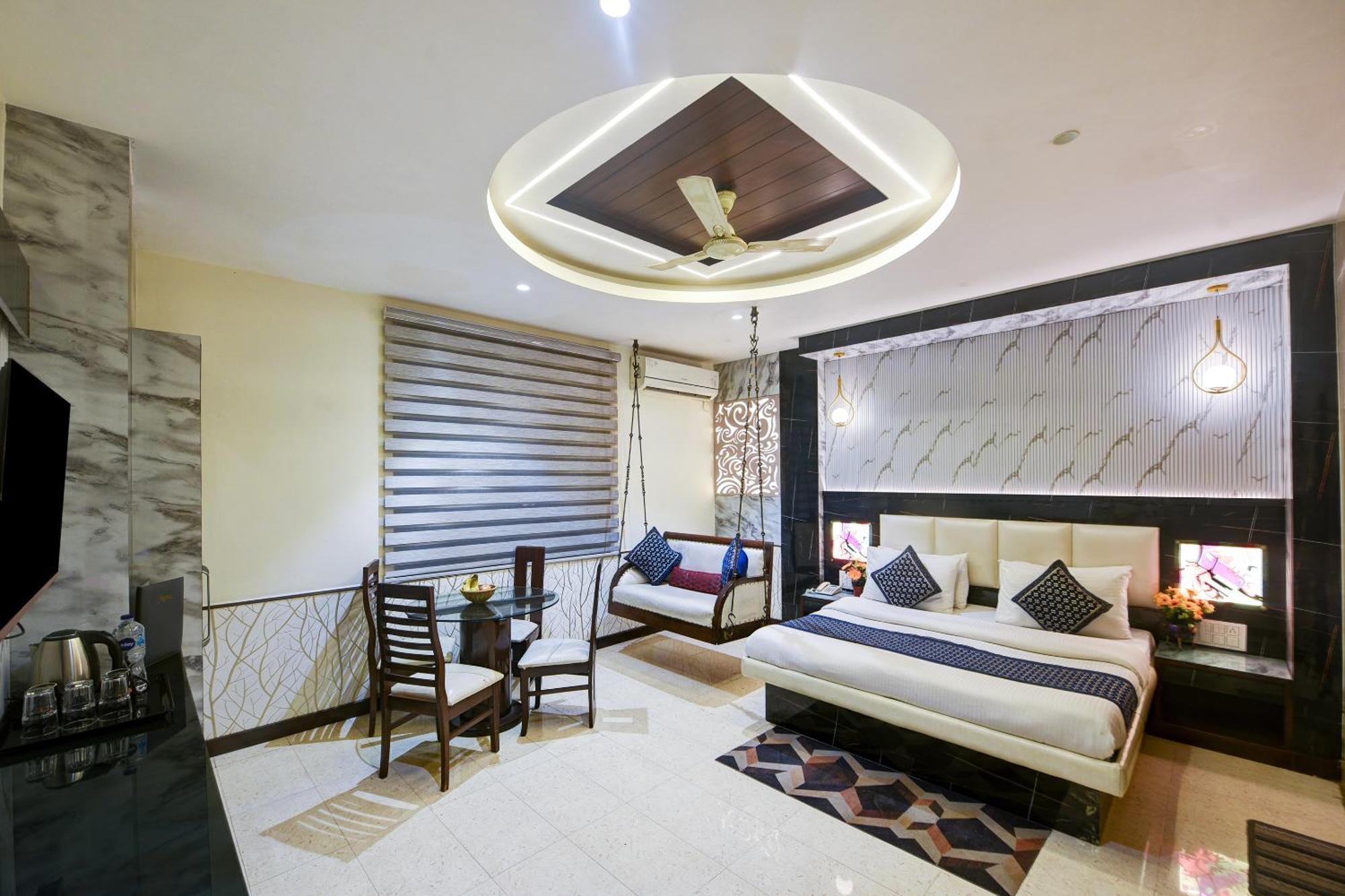 Baba Deluxe Near Railway Station And Center -by Rcg Hotel