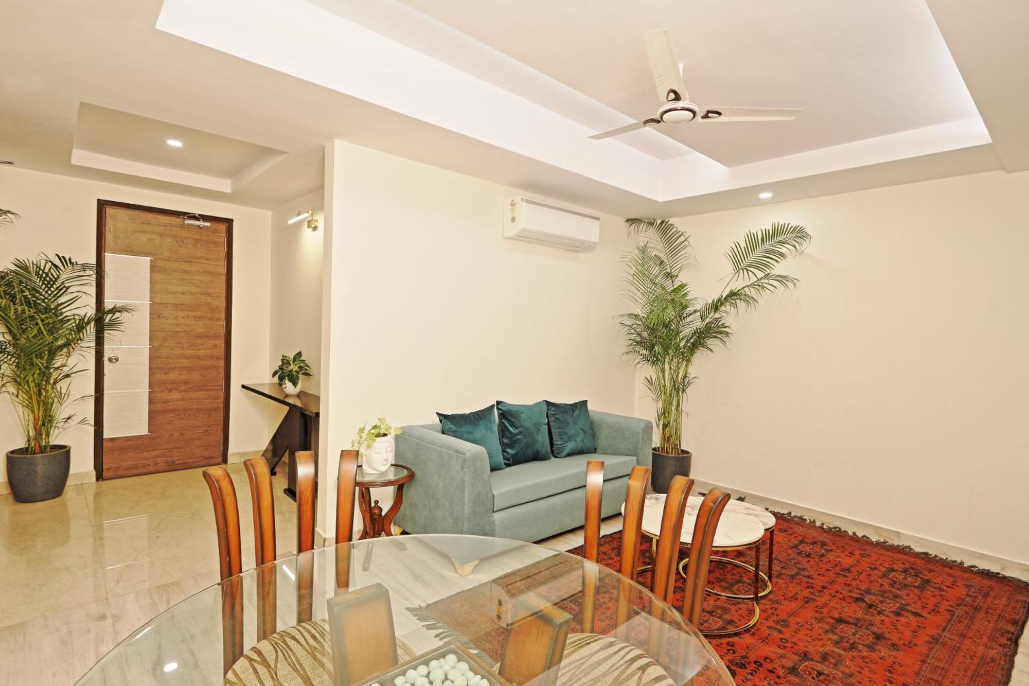 Hotel Cardinal Oxmo Delhi Airport New Delhi