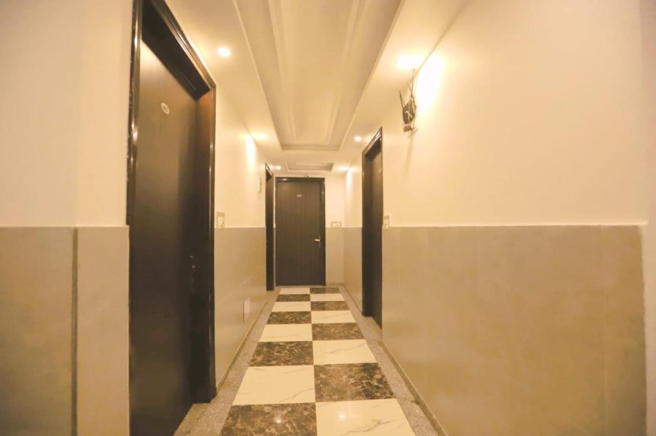 Hotel Almora Sky Near By Delhi International Airport With - Free Airport Pickup And Drop New Delhi