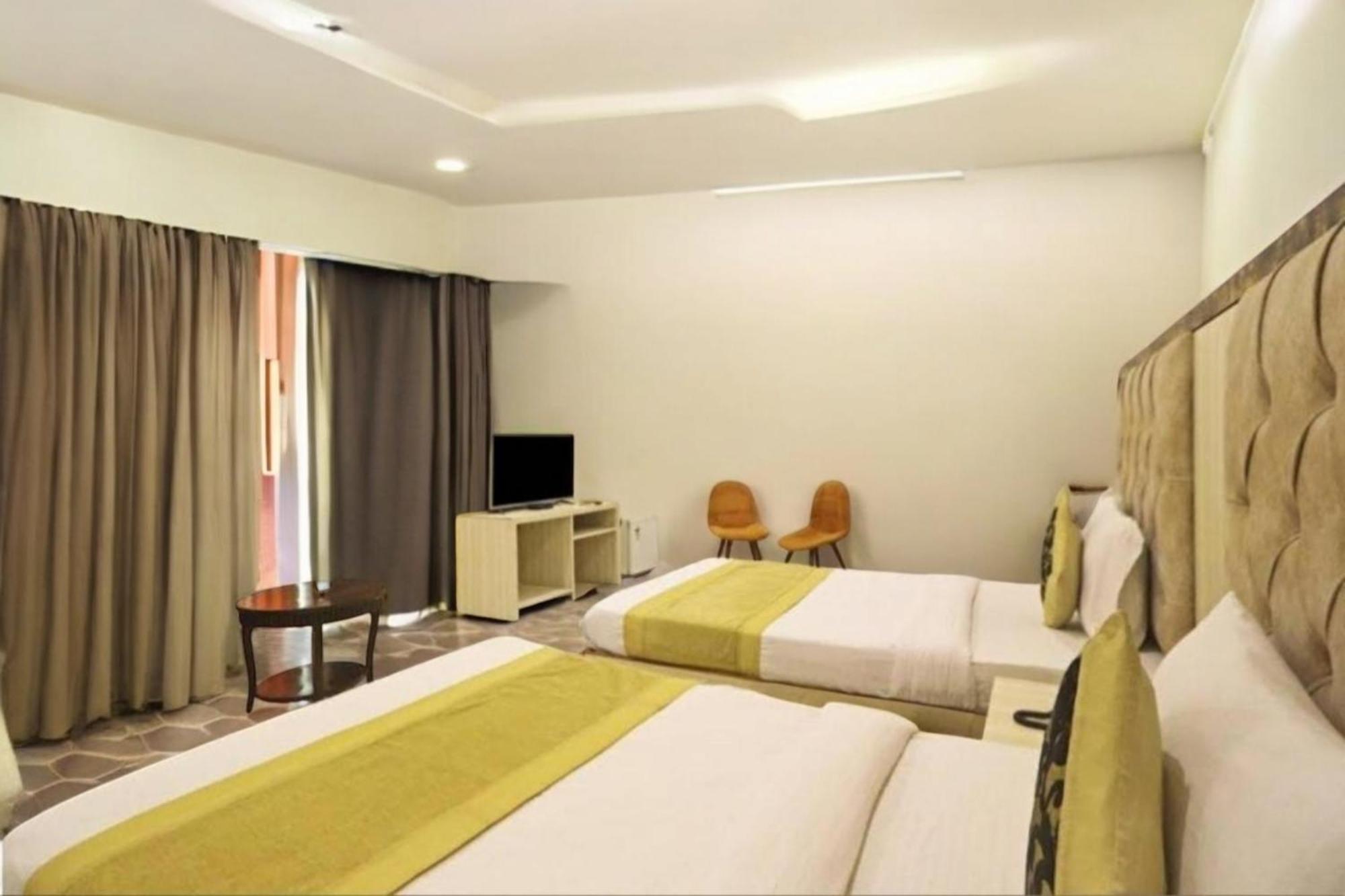 Hotel Almora Sky Near By Delhi International Airport With - Free Airport Pickup And Drop