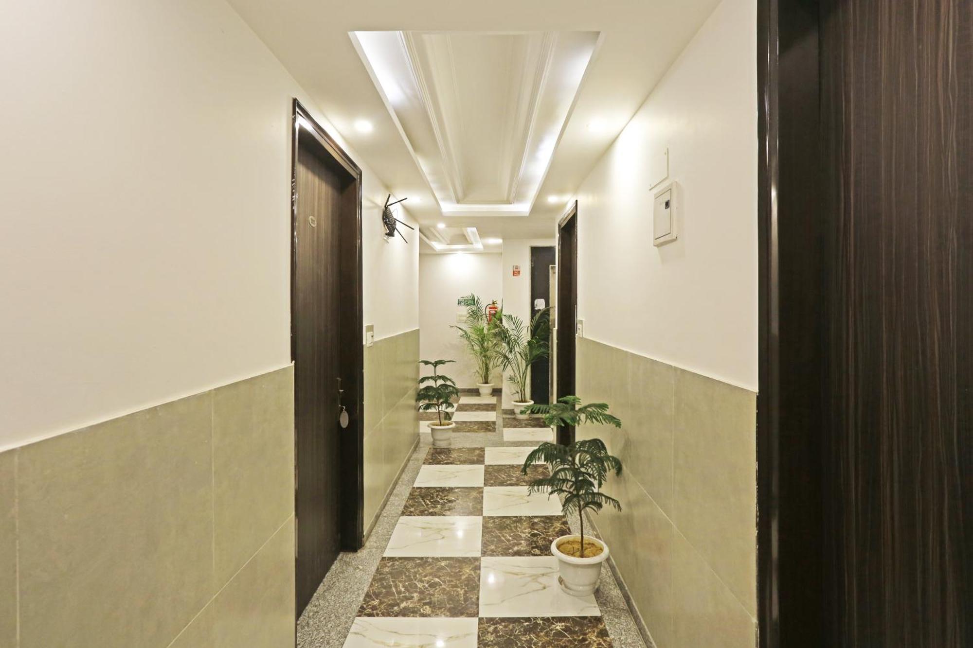 Hotel Hotel Almora Sky Near By Delhi International Airport With - Free Airport Pickup And Drop