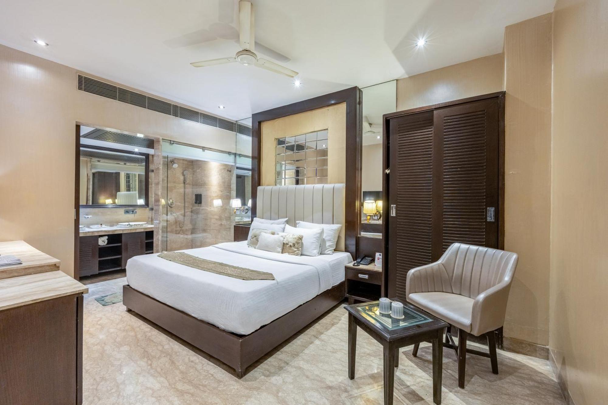 Alaya Emperor Palms Hotel