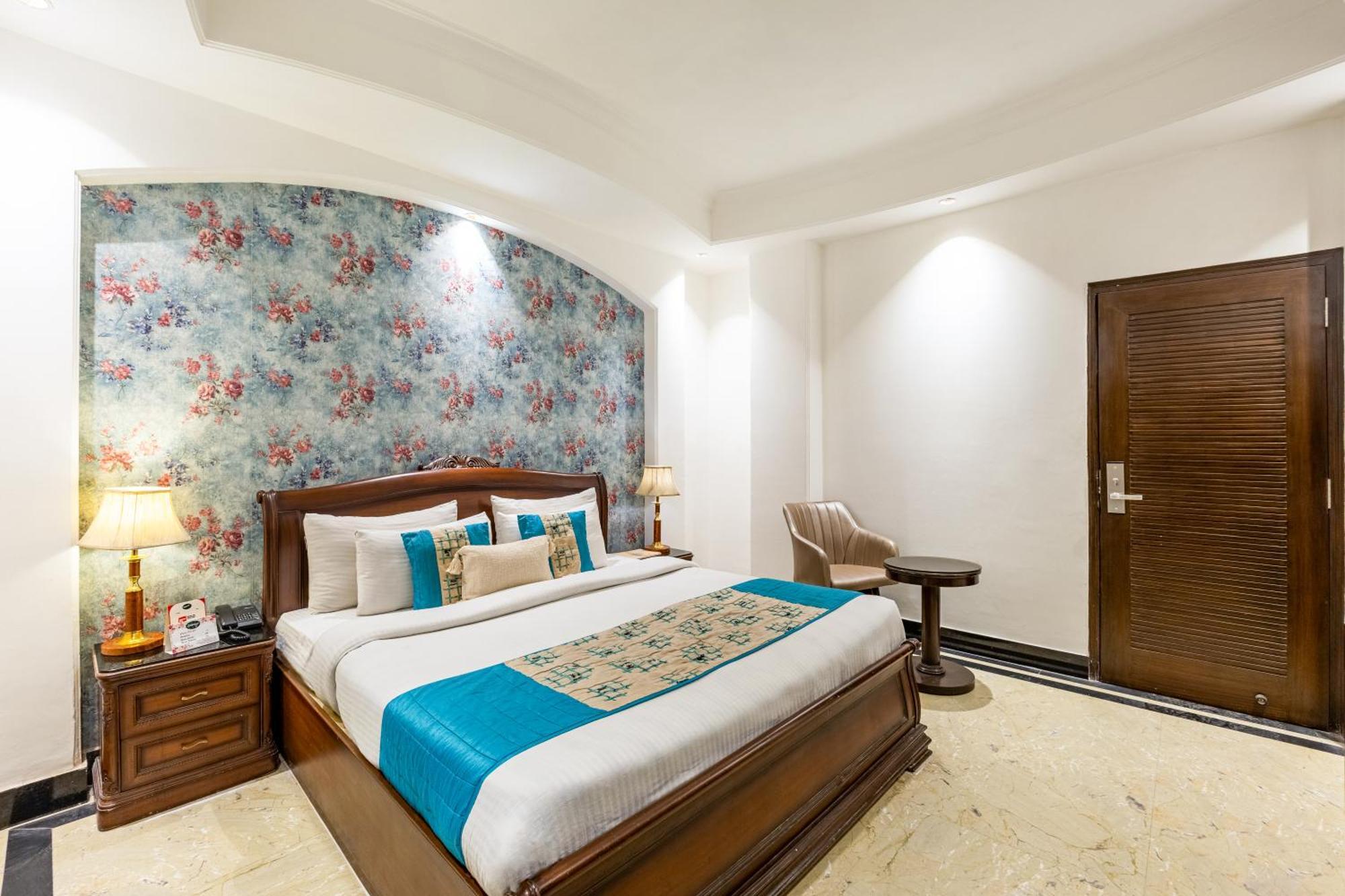 Alaya Emperor Palms Hotel 4*