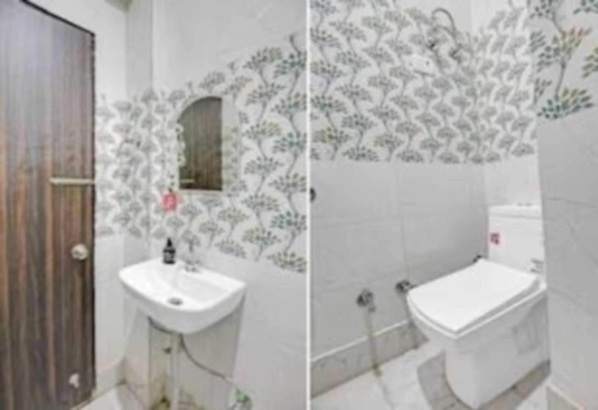 Hotel Live On Del3763 New Delhi