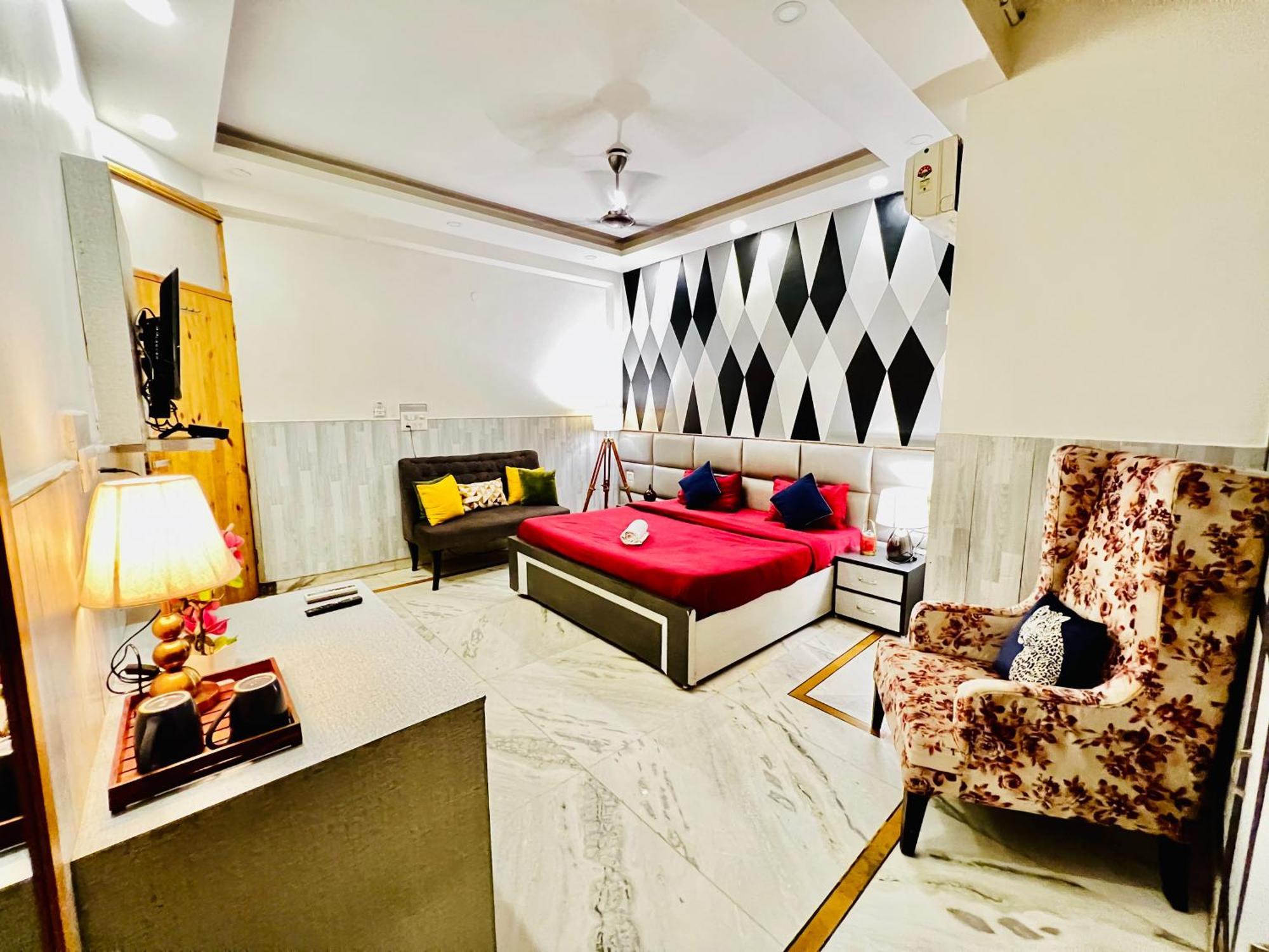 Divine Rajouri Garden 3* New Delhi