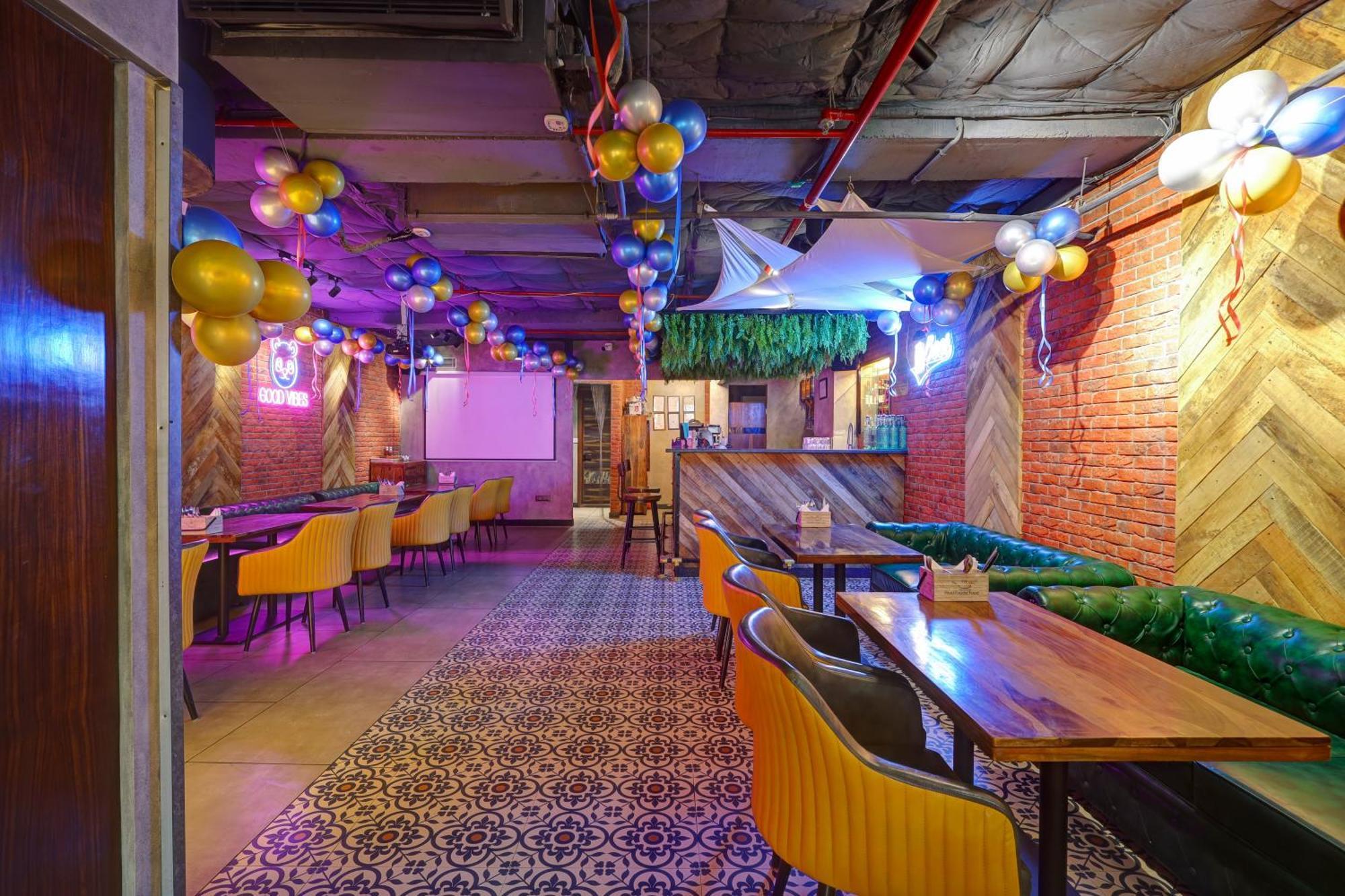 Hotel Oak Plaza - 1 Km From Connaught Place