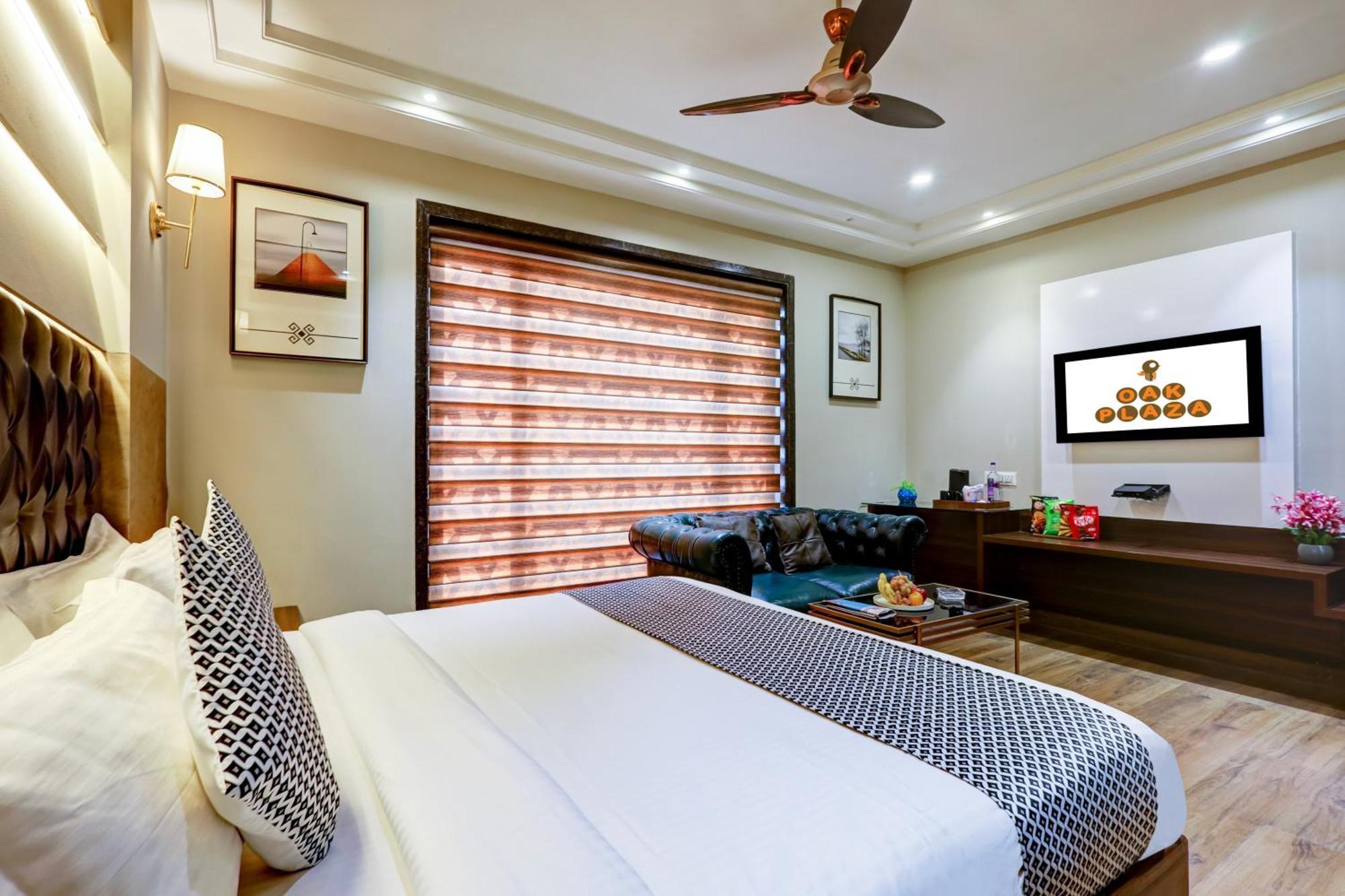 Oak Plaza - 1 Km From Connaught Place 4*