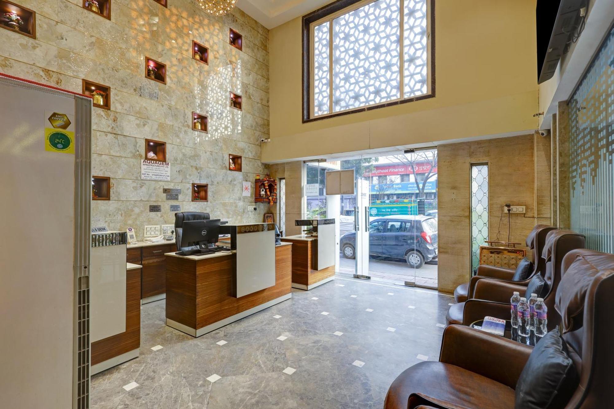Oak Plaza - 1 Km From Connaught Place Hotel