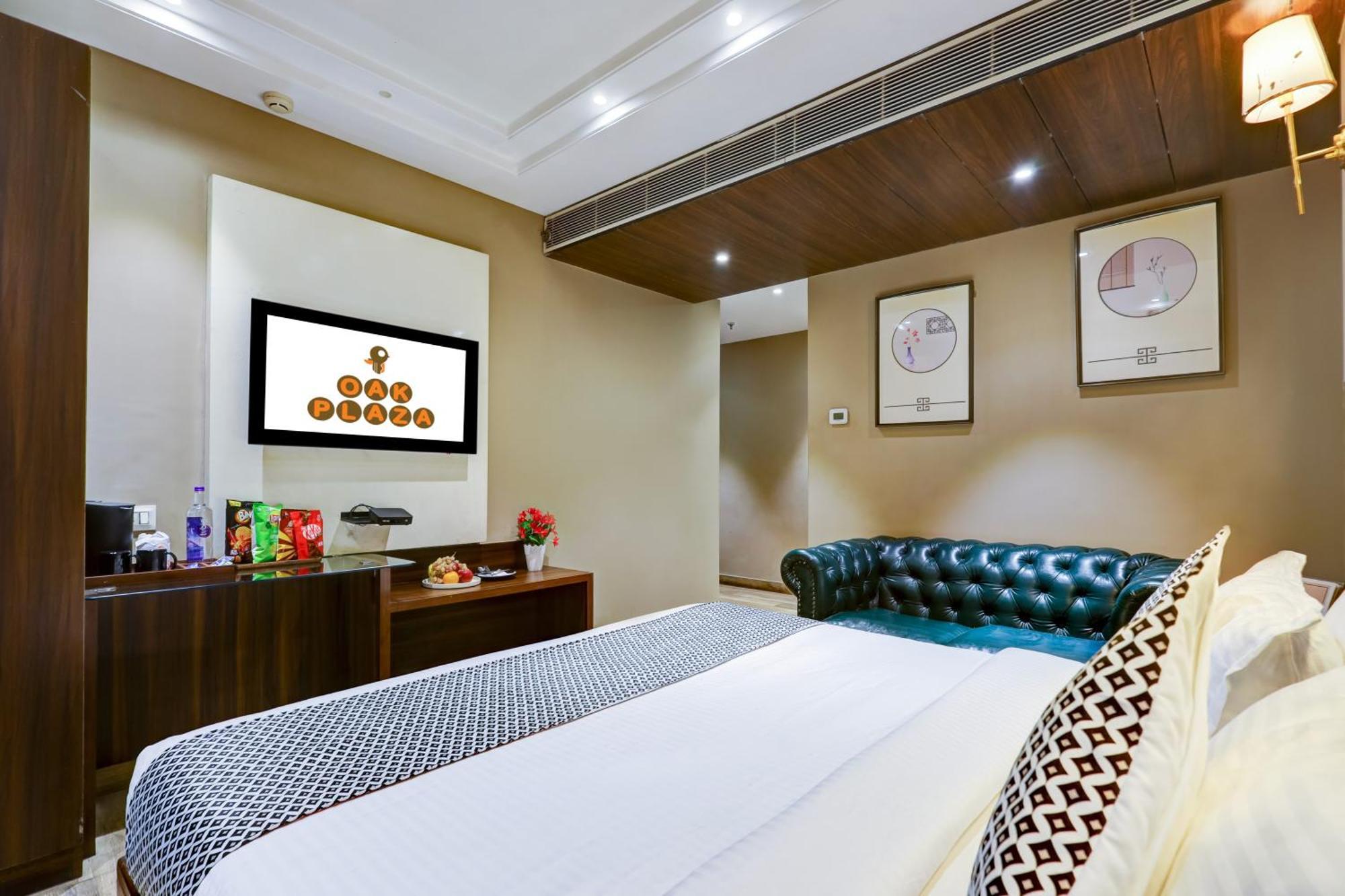 Oak Plaza - 1 Km From Connaught Place Hotel New Delhi