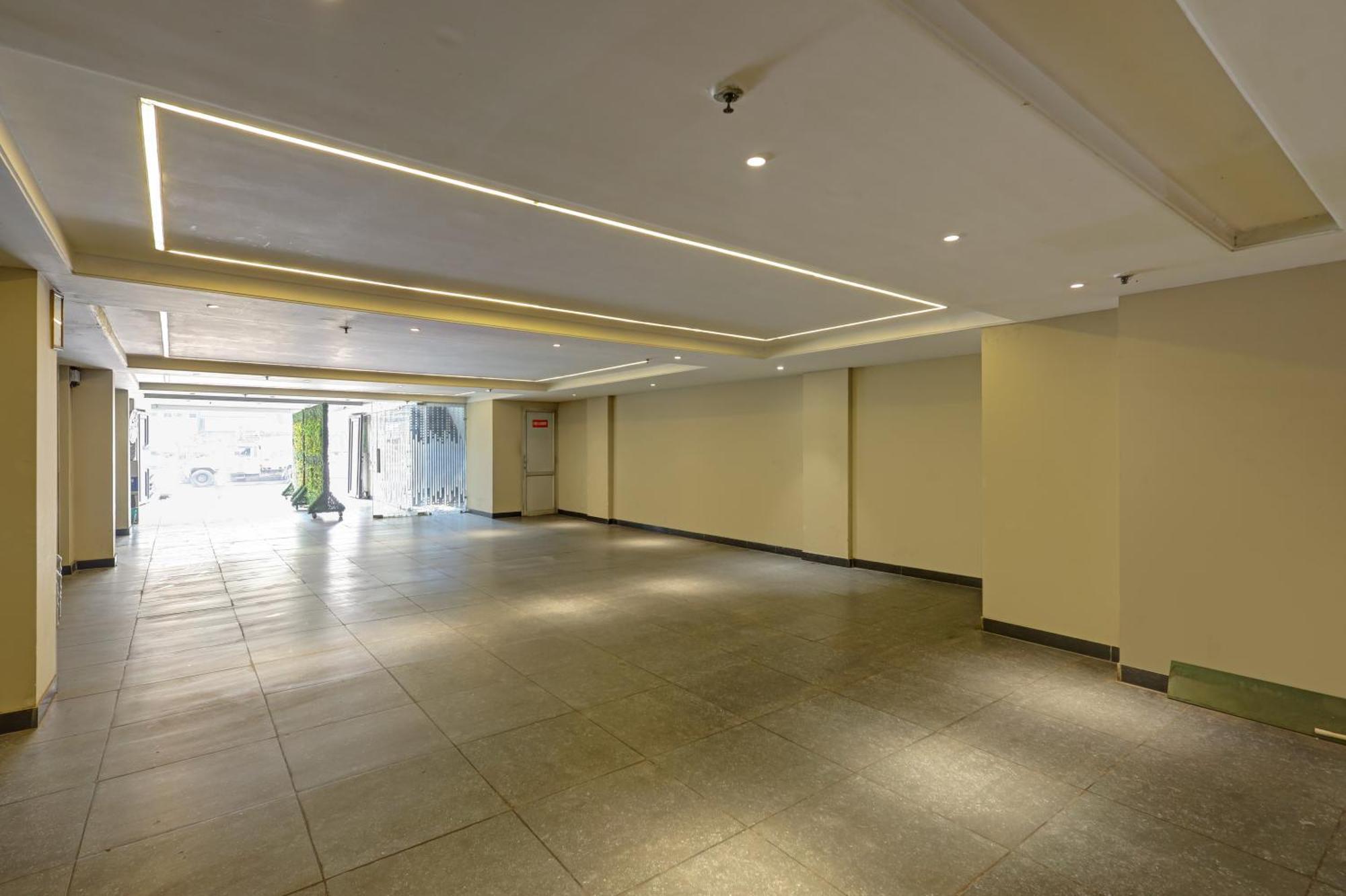Oak Plaza - 1 Km From Connaught Place Hotel New Delhi