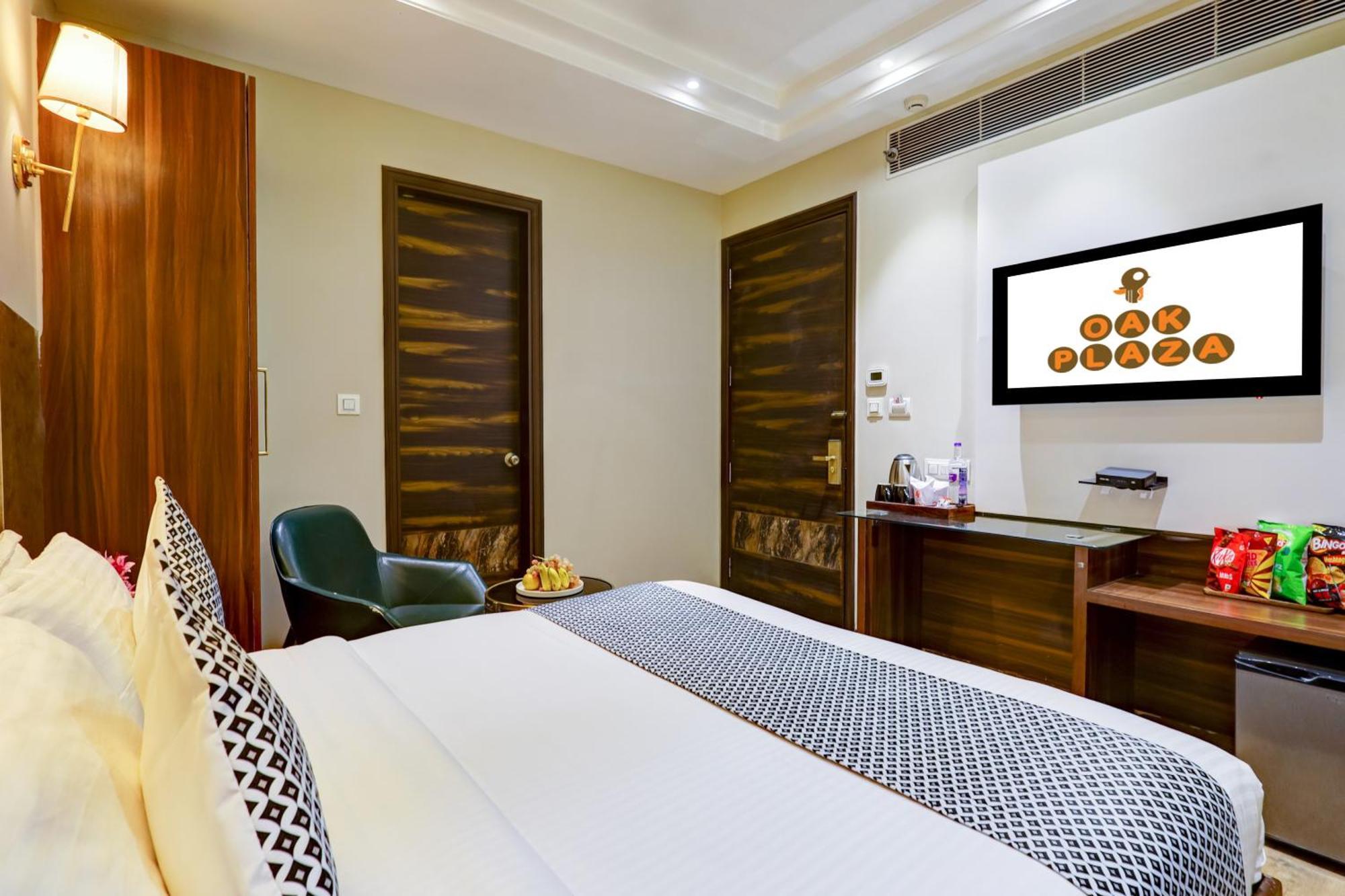 Oak Plaza - 1 Km From Connaught Place Hotel New Delhi