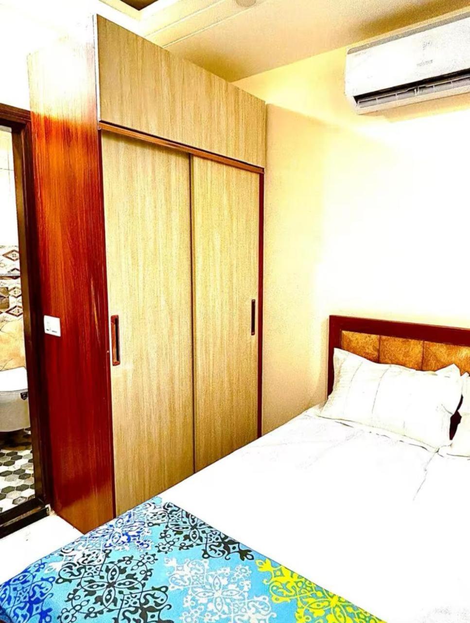 Chic To In South Delhi Apartamento