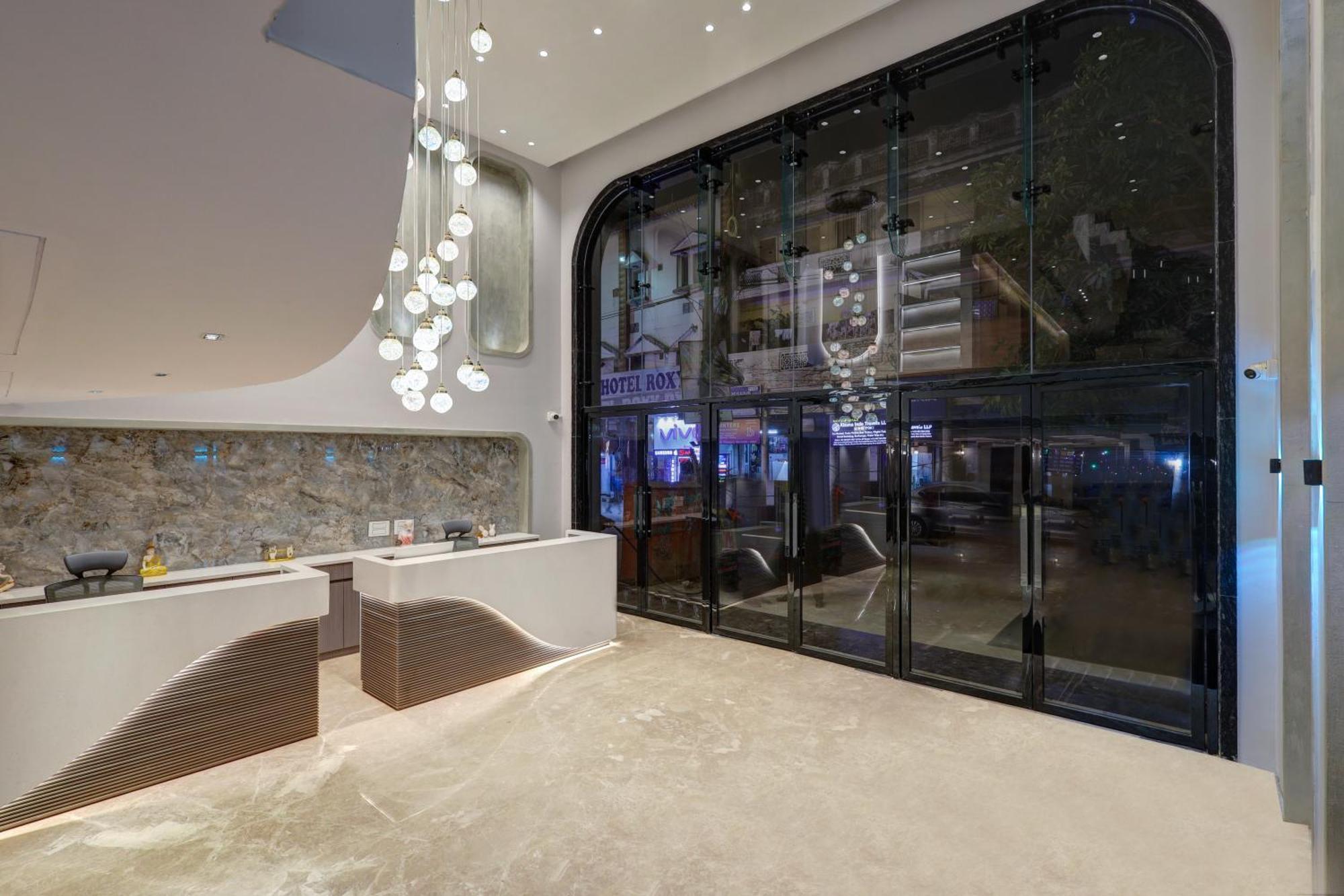 The Viking - Luxury Living Steps Away From New Delhi & Connaught Place New Delhi