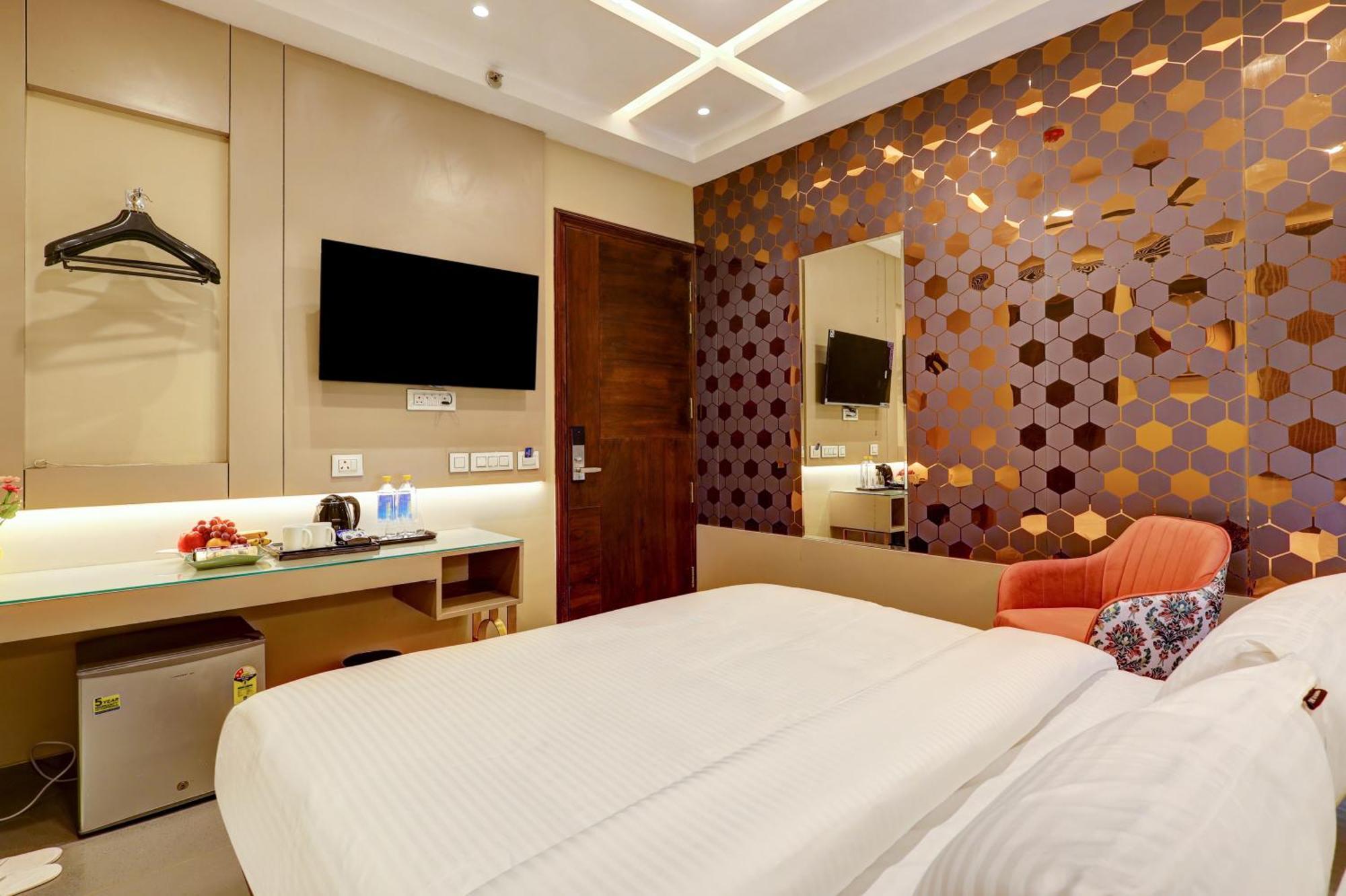 The Viking - Luxury Living Steps Away From New Delhi & Connaught Place Hotel 4*