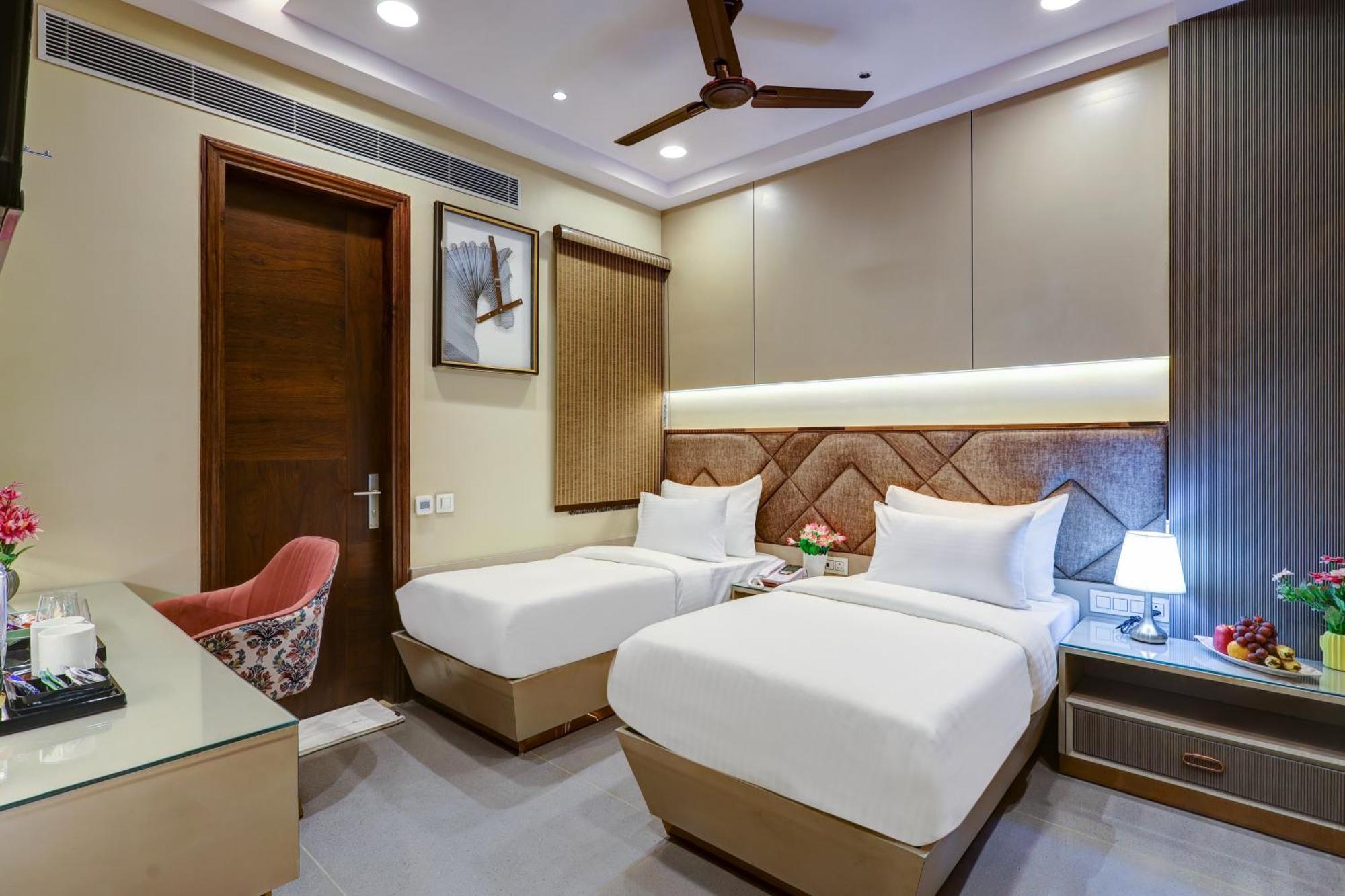 Hotel The Viking - Luxury Living Steps Away From New Delhi & Connaught Place New Delhi