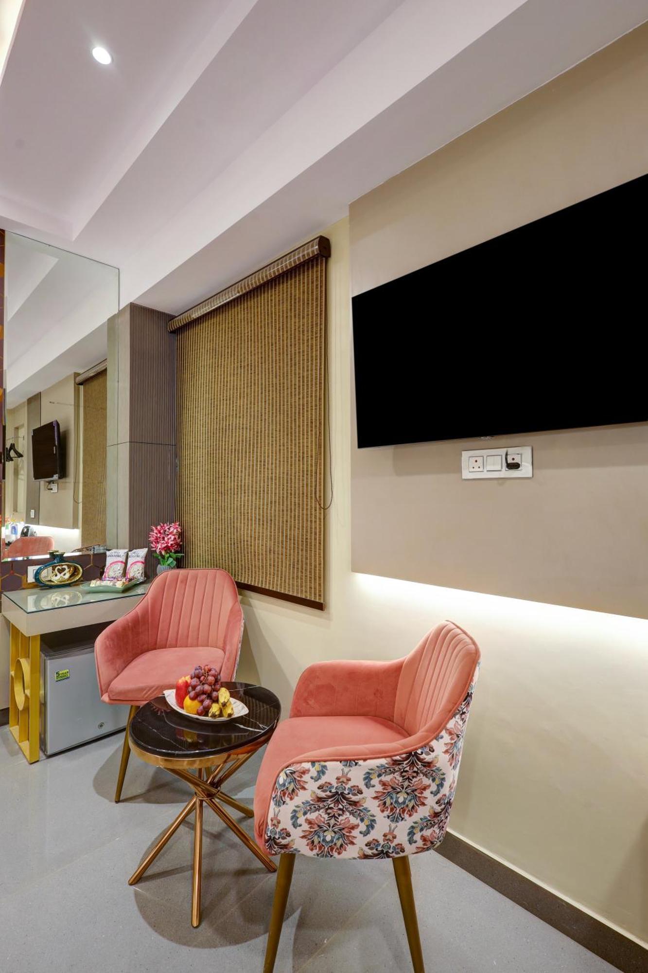 The Viking - Luxury Living Steps Away From New Delhi & Connaught Place Hotel New Delhi