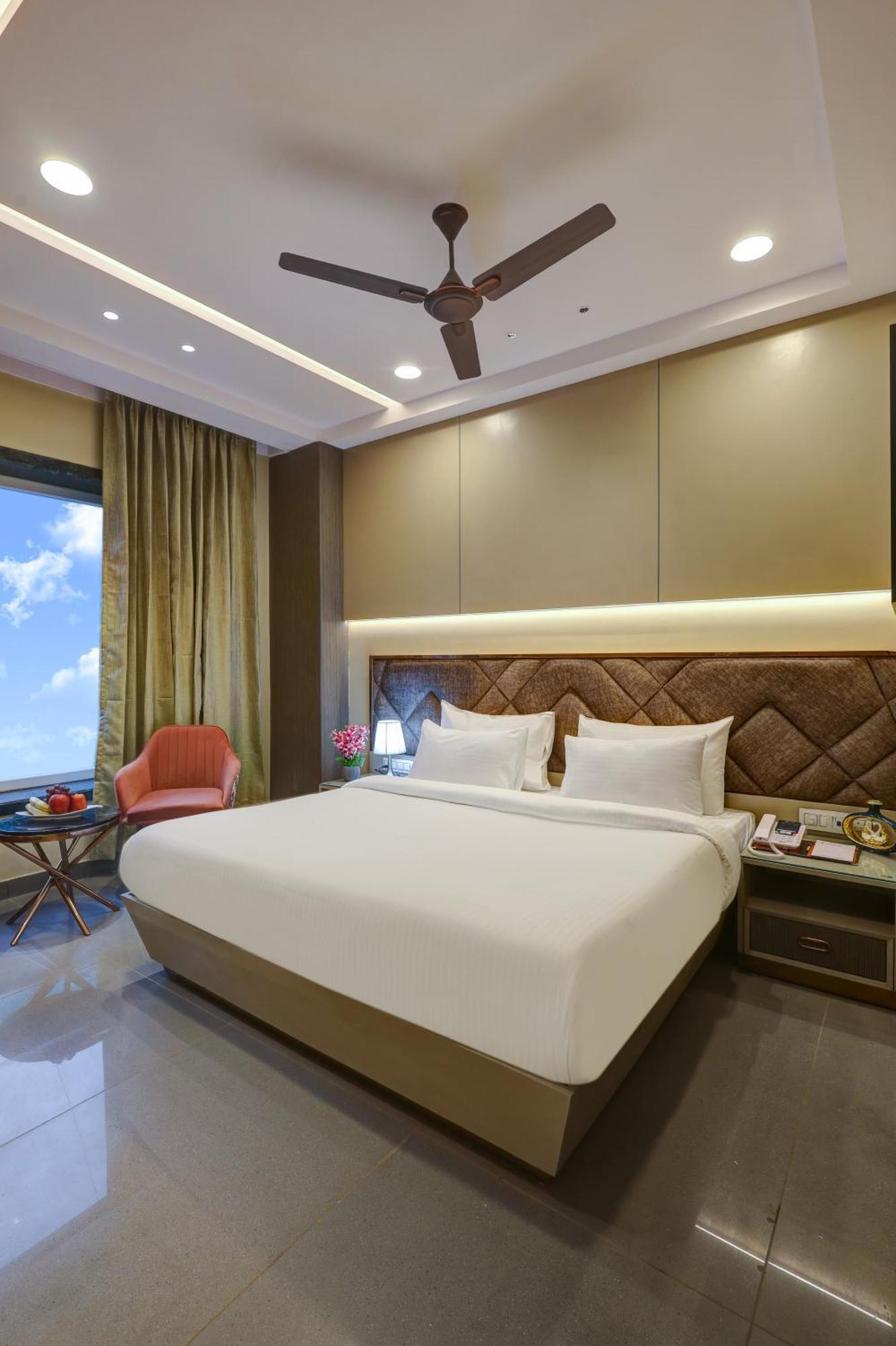 The Viking - Luxury Living Steps Away From New Delhi & Connaught Place