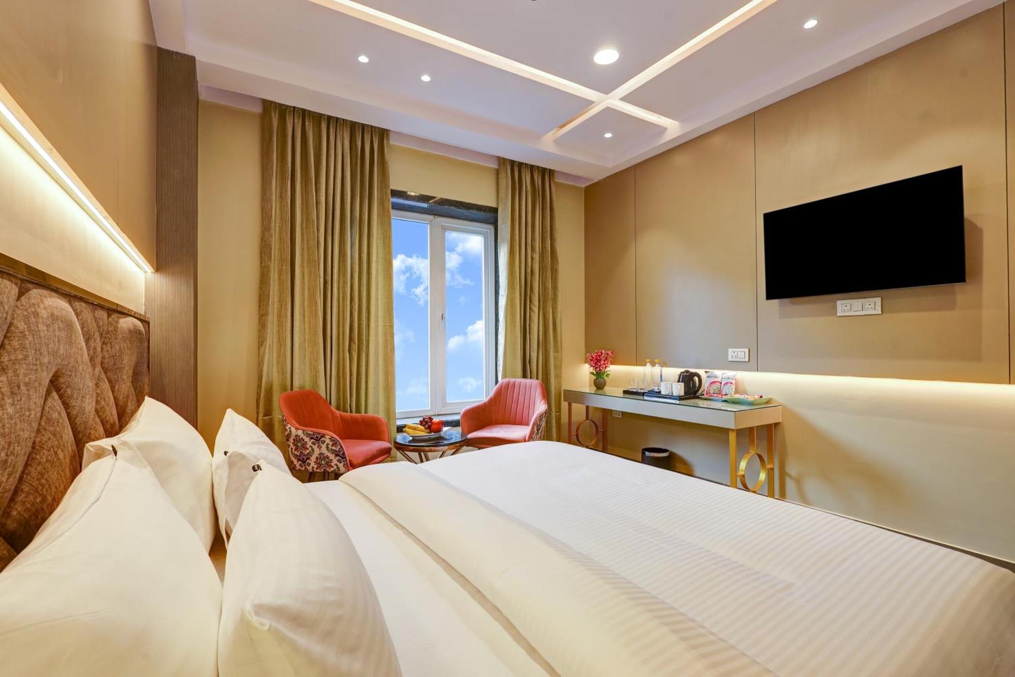 The Viking - Luxury Living Steps Away From New Delhi & Connaught Place