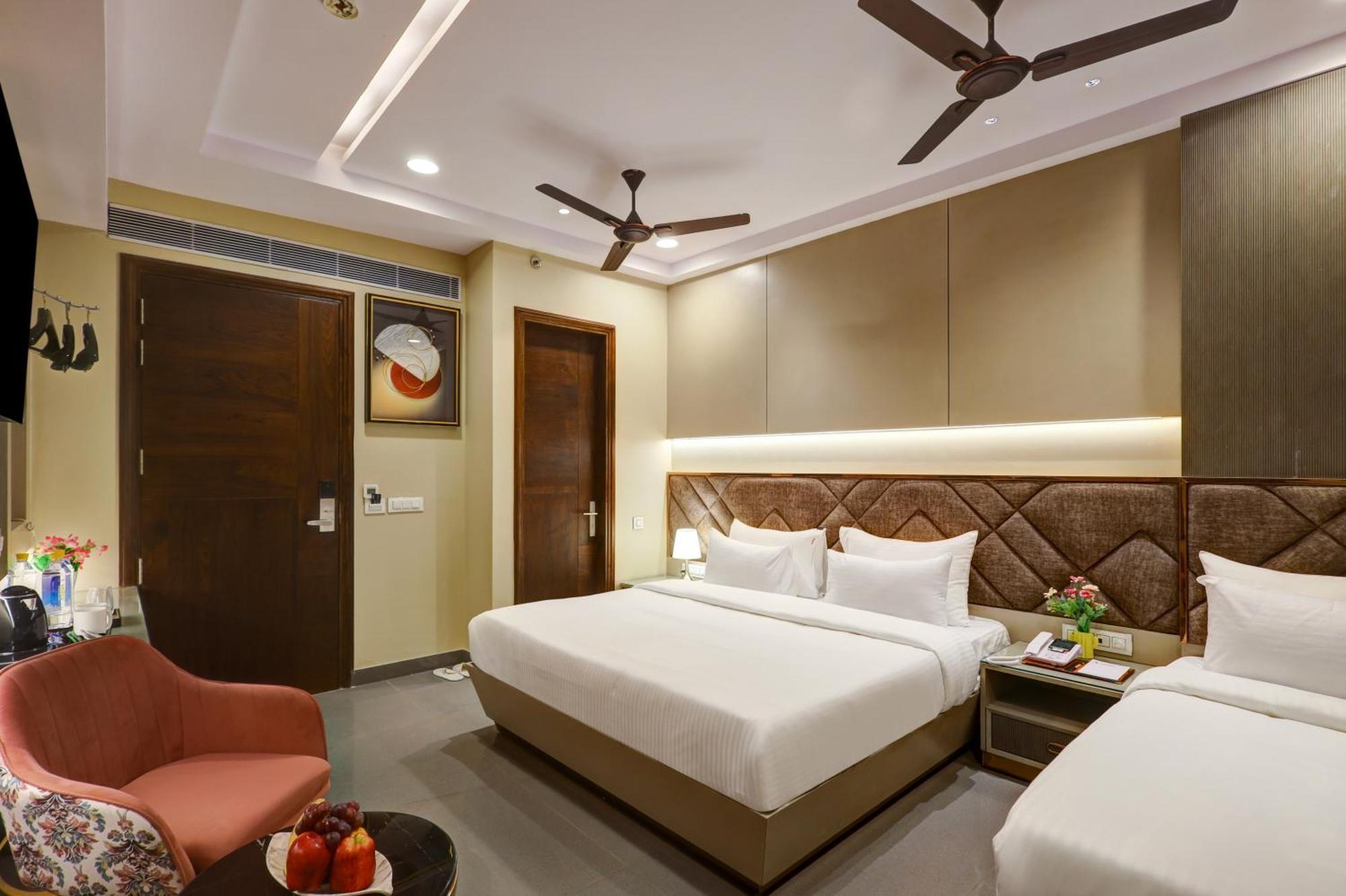 The Viking - Luxury Living Steps Away From New Delhi & Connaught Place 4*