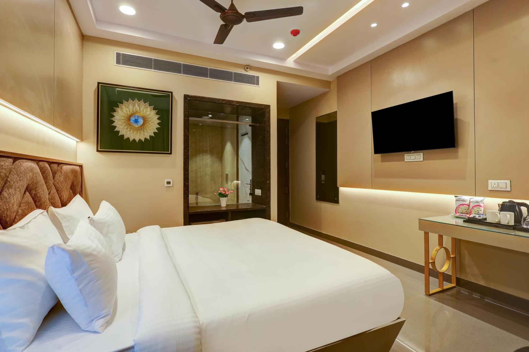 The Viking - Luxury Living Steps Away From New Delhi & Connaught Place Hotel New Delhi