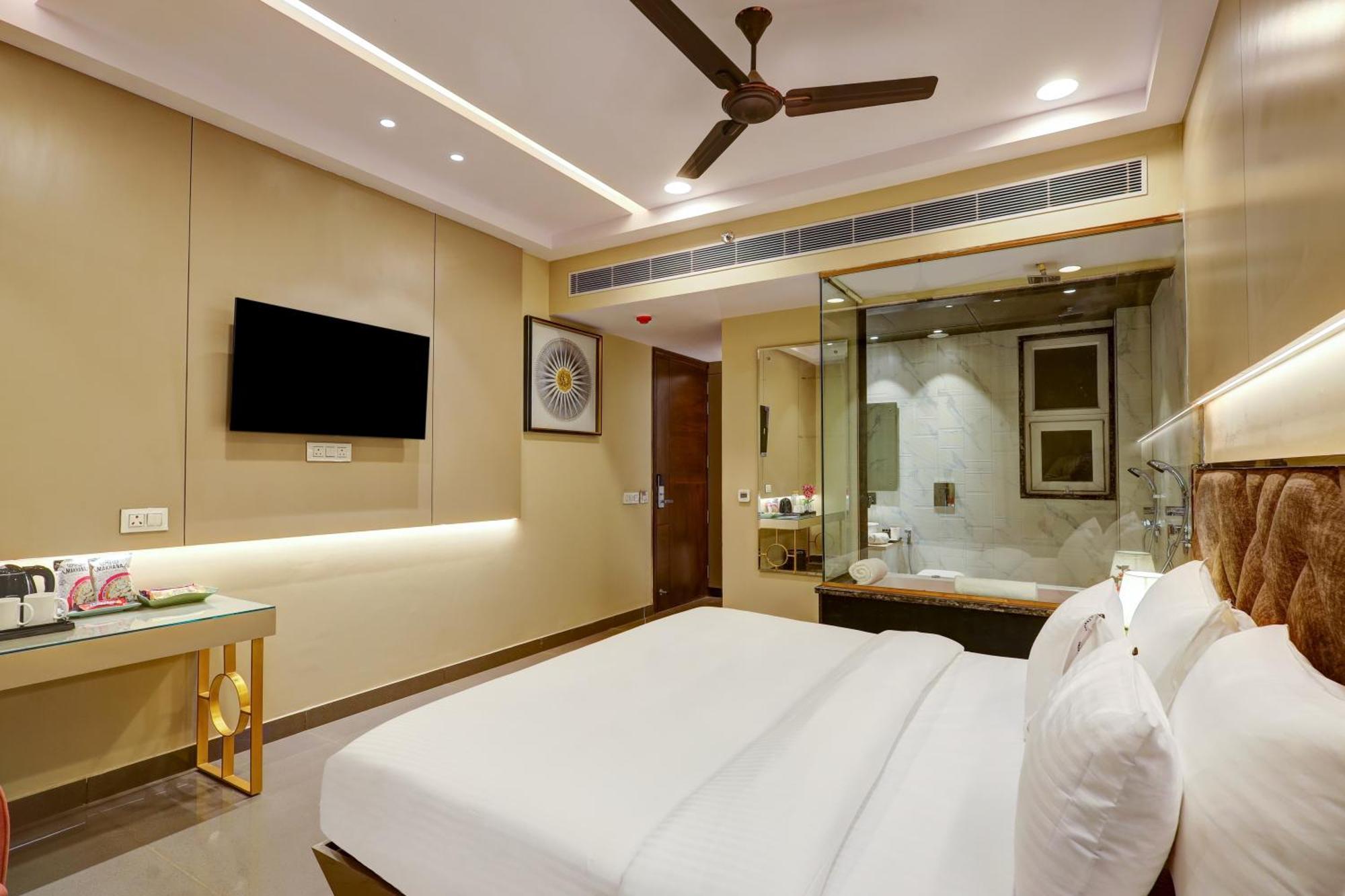Hotel The Viking - Luxury Living Steps Away From New Delhi & Connaught Place