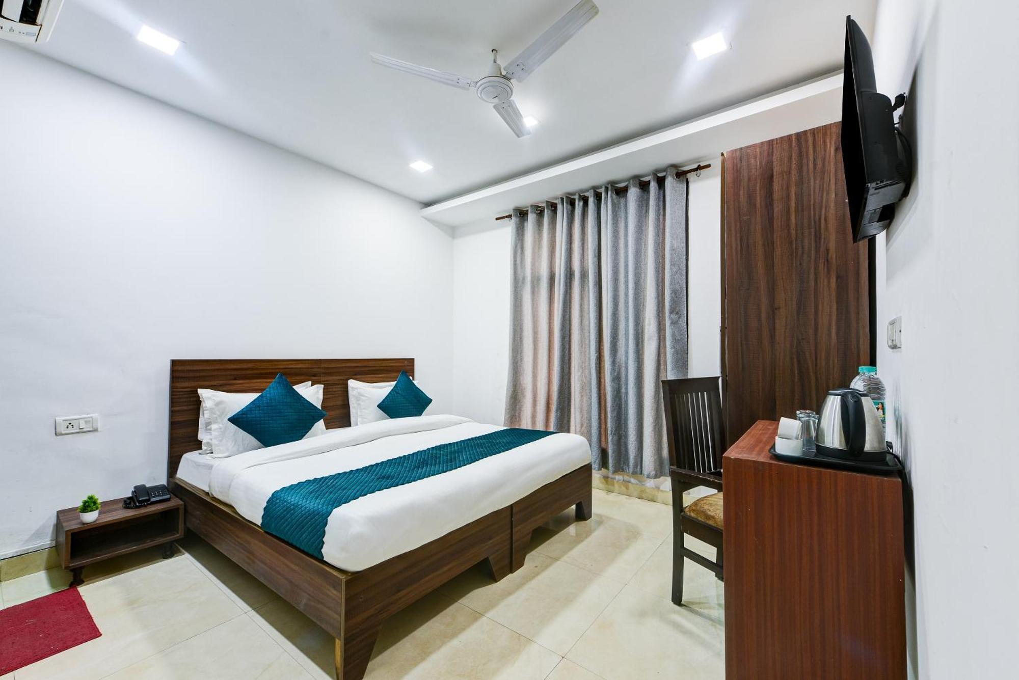 Prime Royalty Malviya Nagar Hotel