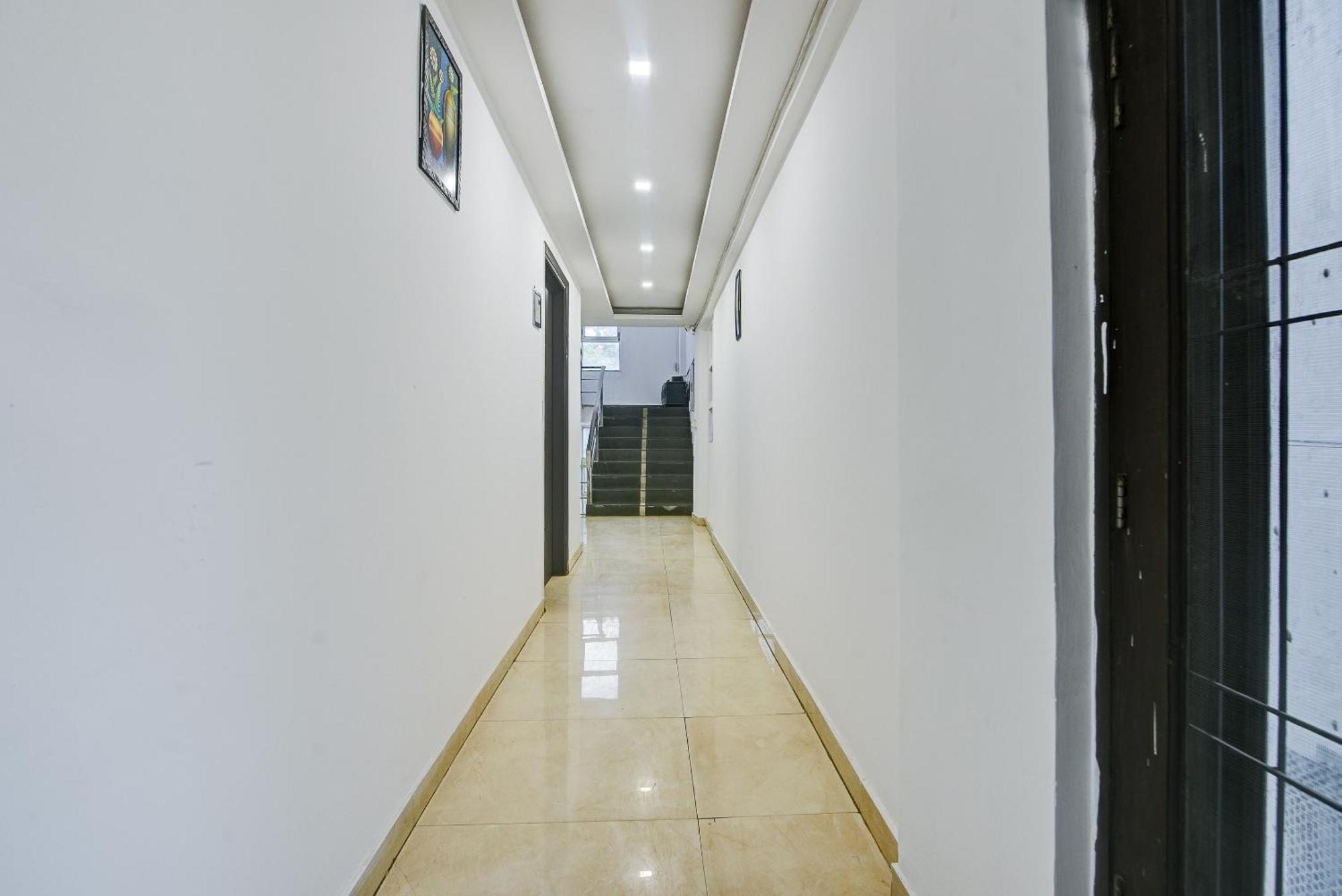 Hotel Prime Royalty Malviya Nagar