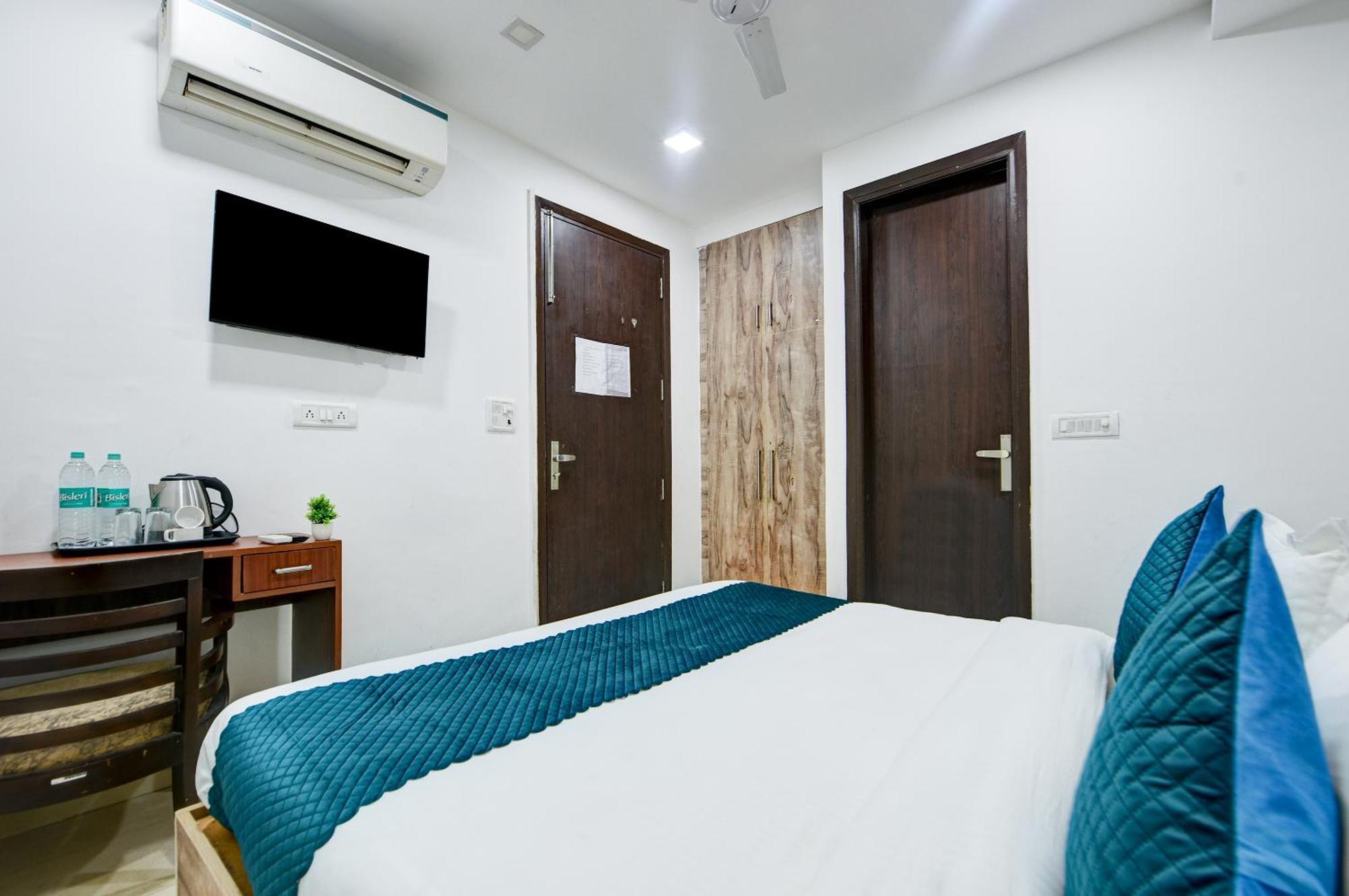 Hotel Prime Royalty Malviya Nagar 3*