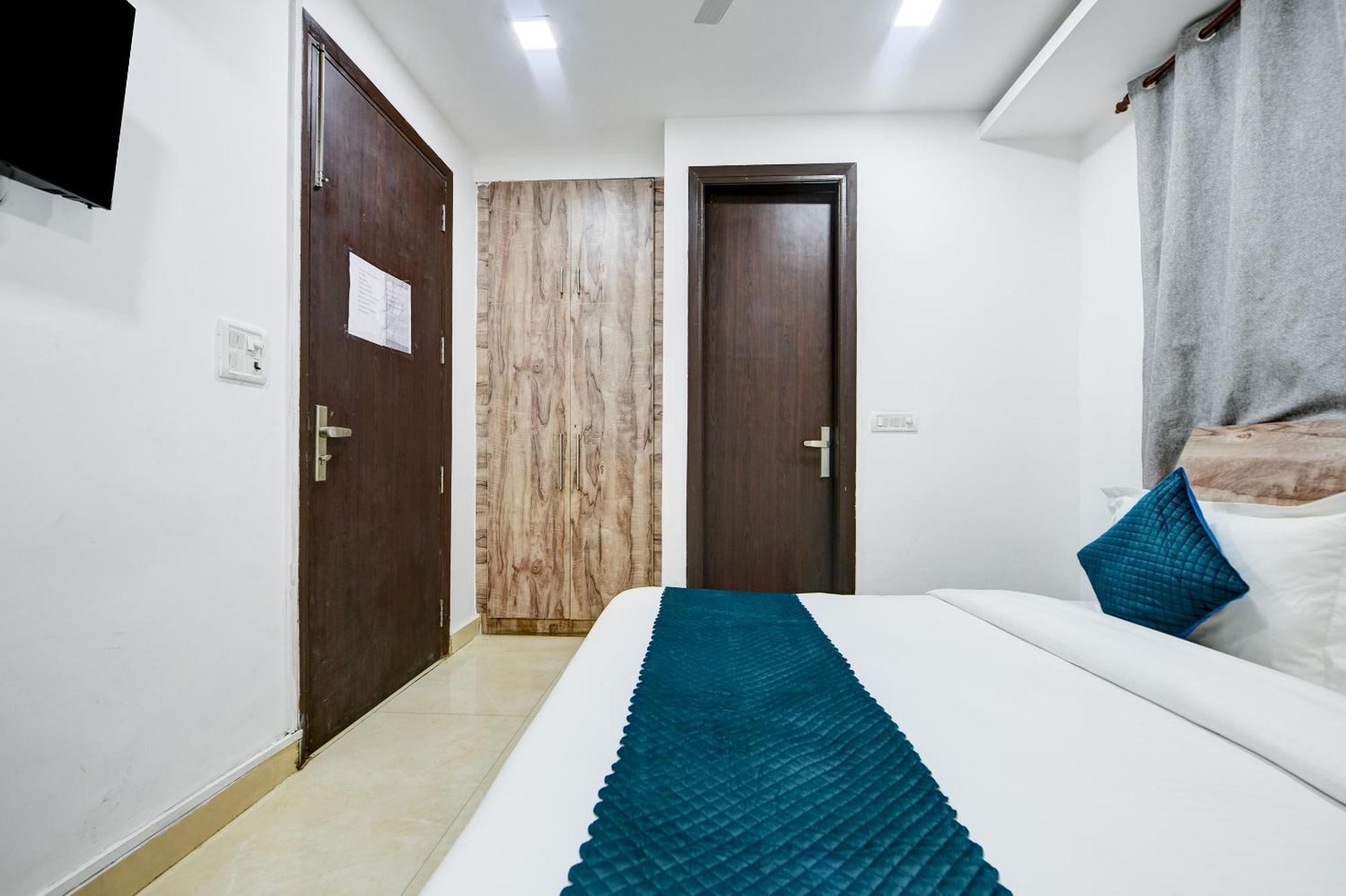 Hotel Prime Royalty Malviya Nagar