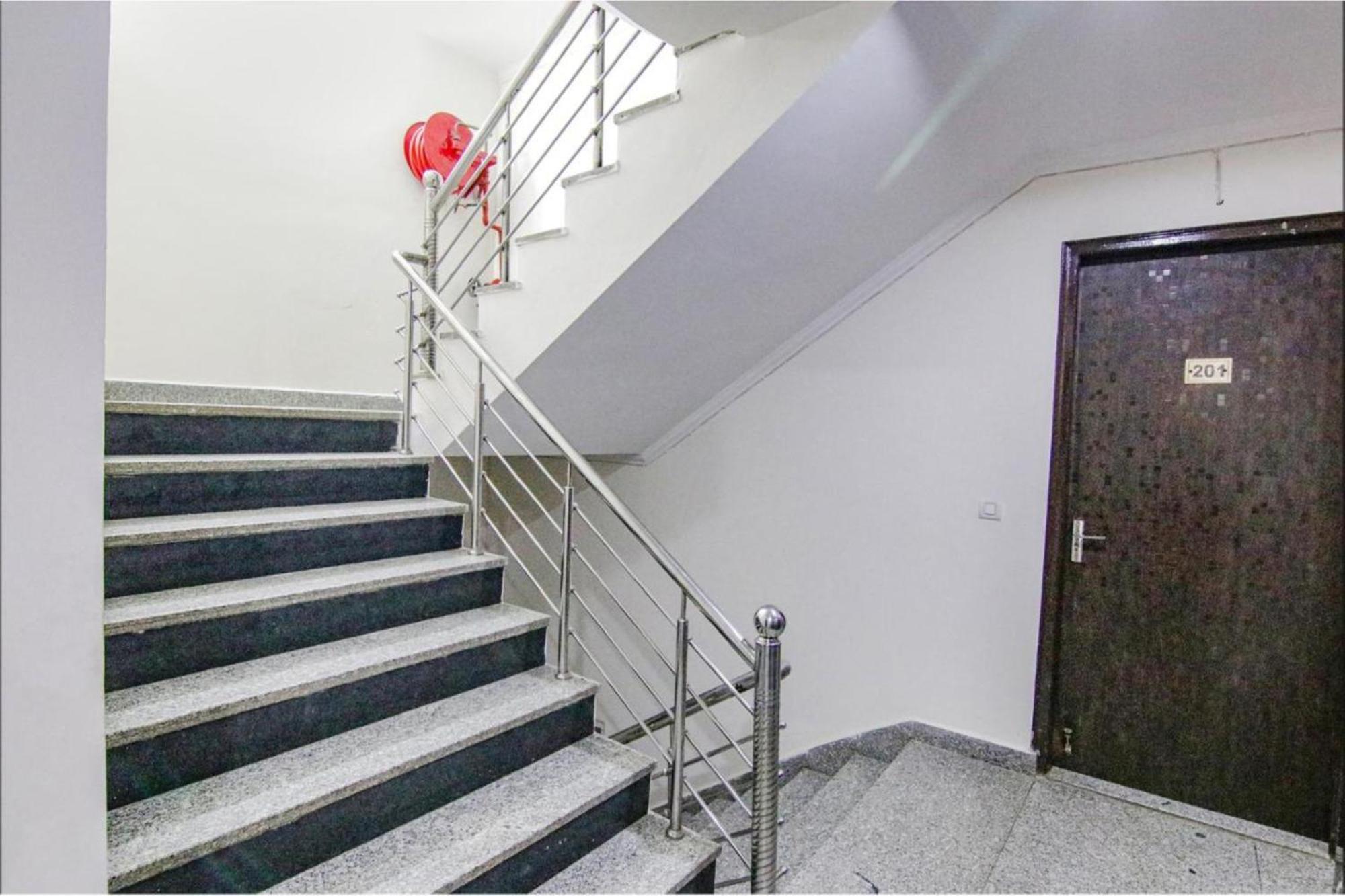 Del Fox Shanti Residency - Just A Minute Away From Railway Station And Connaught Place & 5 Mins From Vfs Hotel 3*