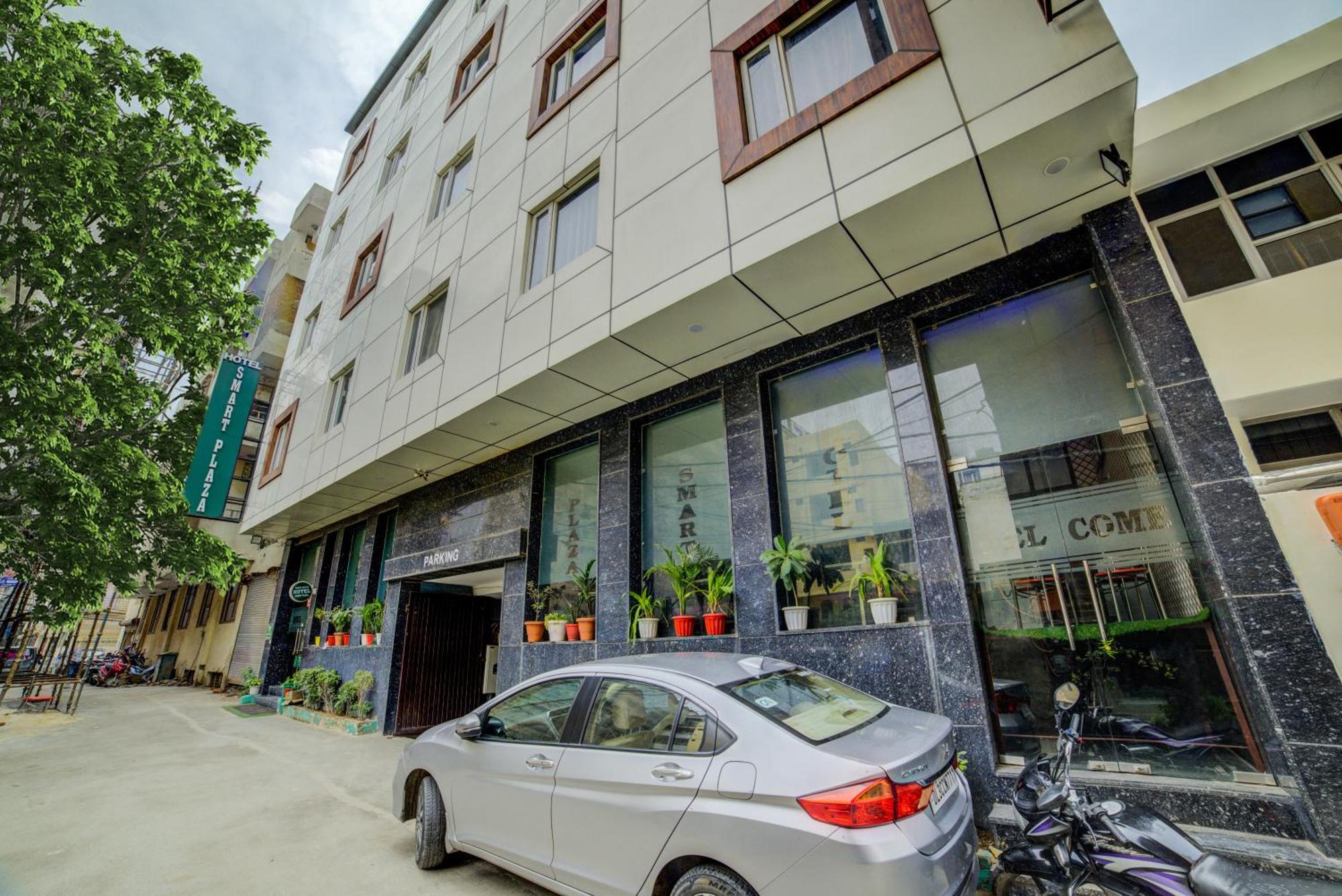 Smart Plaza Hotel-at Airport 3*