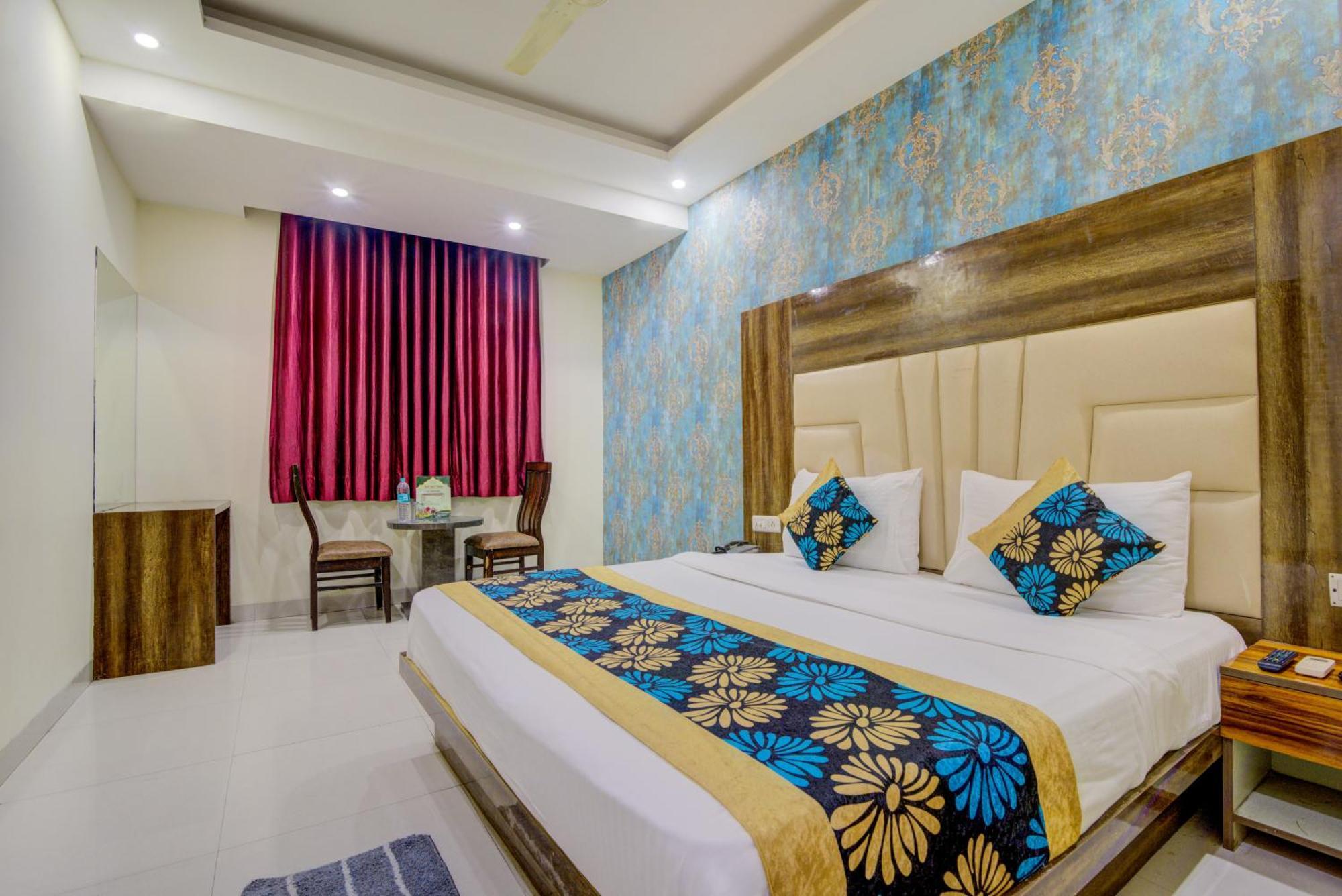Smart Plaza Hotel-at Airport Hotel New Delhi