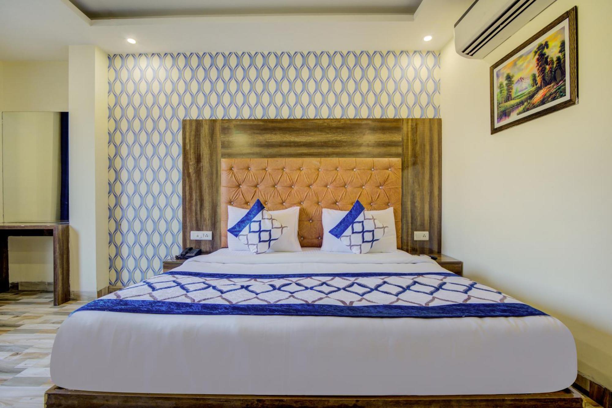 Smart Plaza Hotel-at Airport