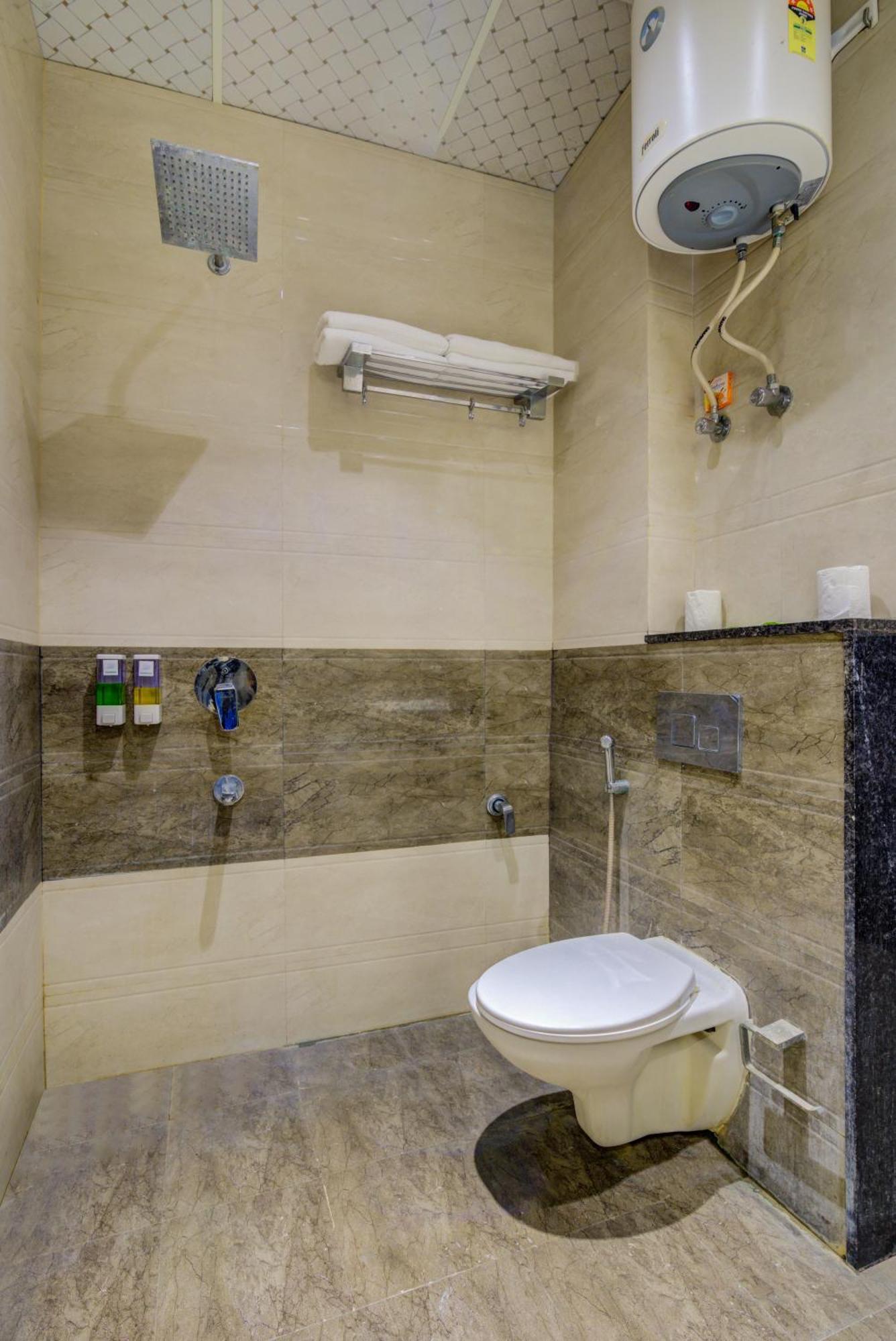 Smart Plaza Hotel-at Airport Hotel 3*
