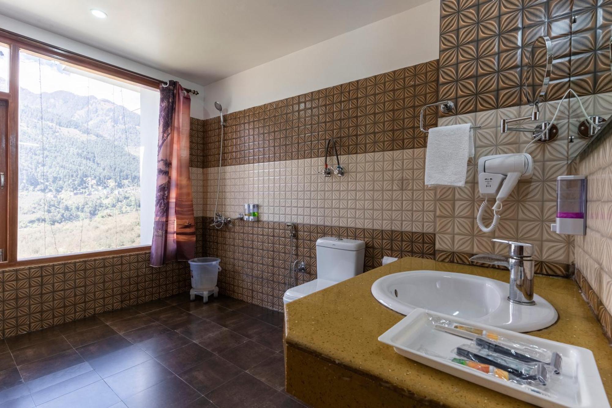 Smart Plaza Hotel-at Airport Hotel New Delhi